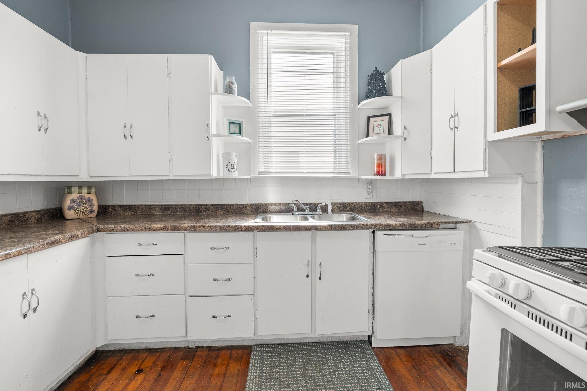 Photo 13 of 1712 Illinois Street