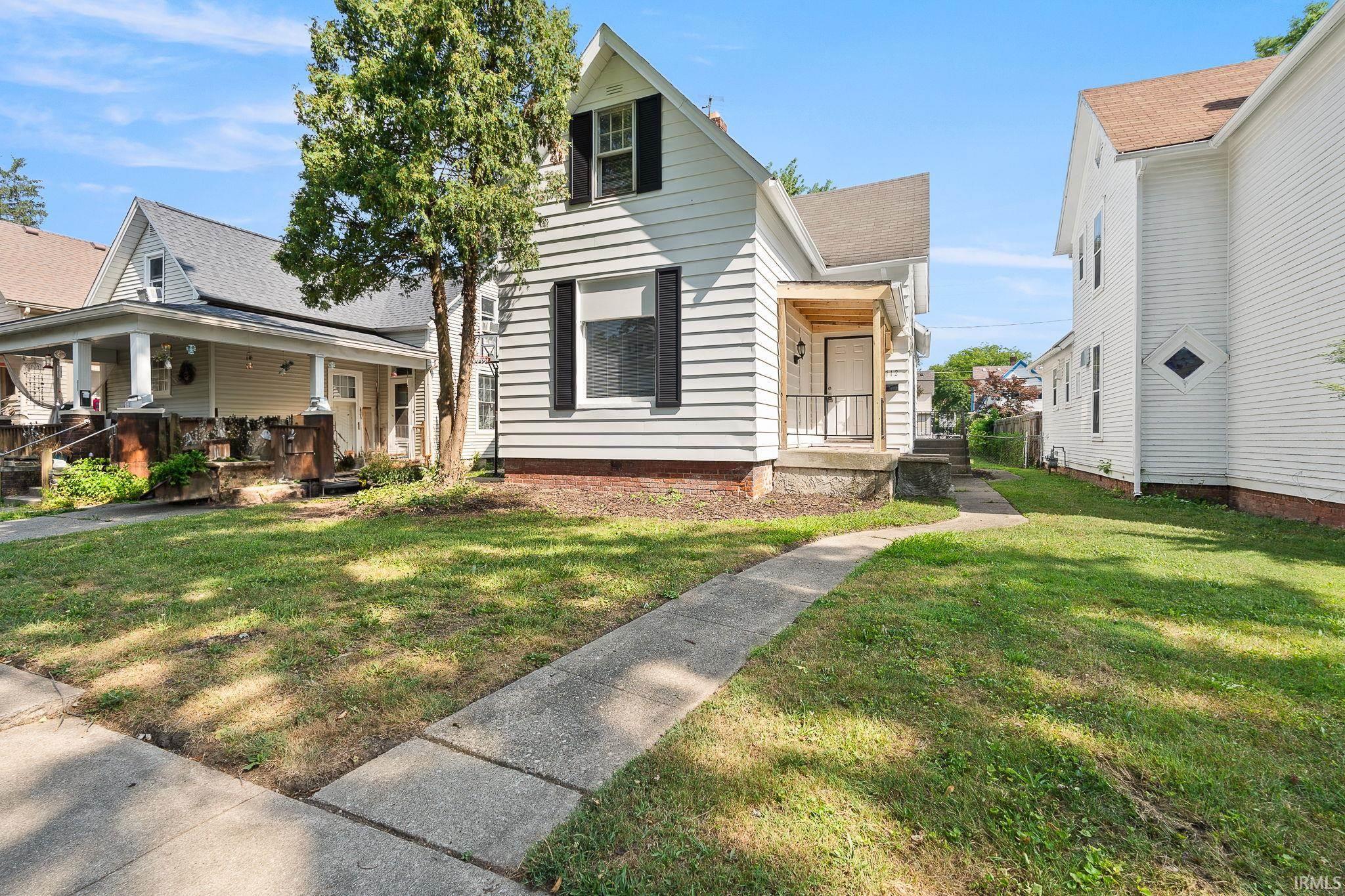 Photo 2 of 1712 Illinois Street