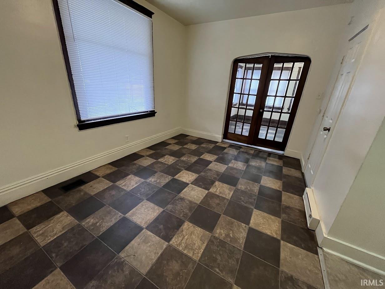 Photo 3 of 1013 Stophlet Street