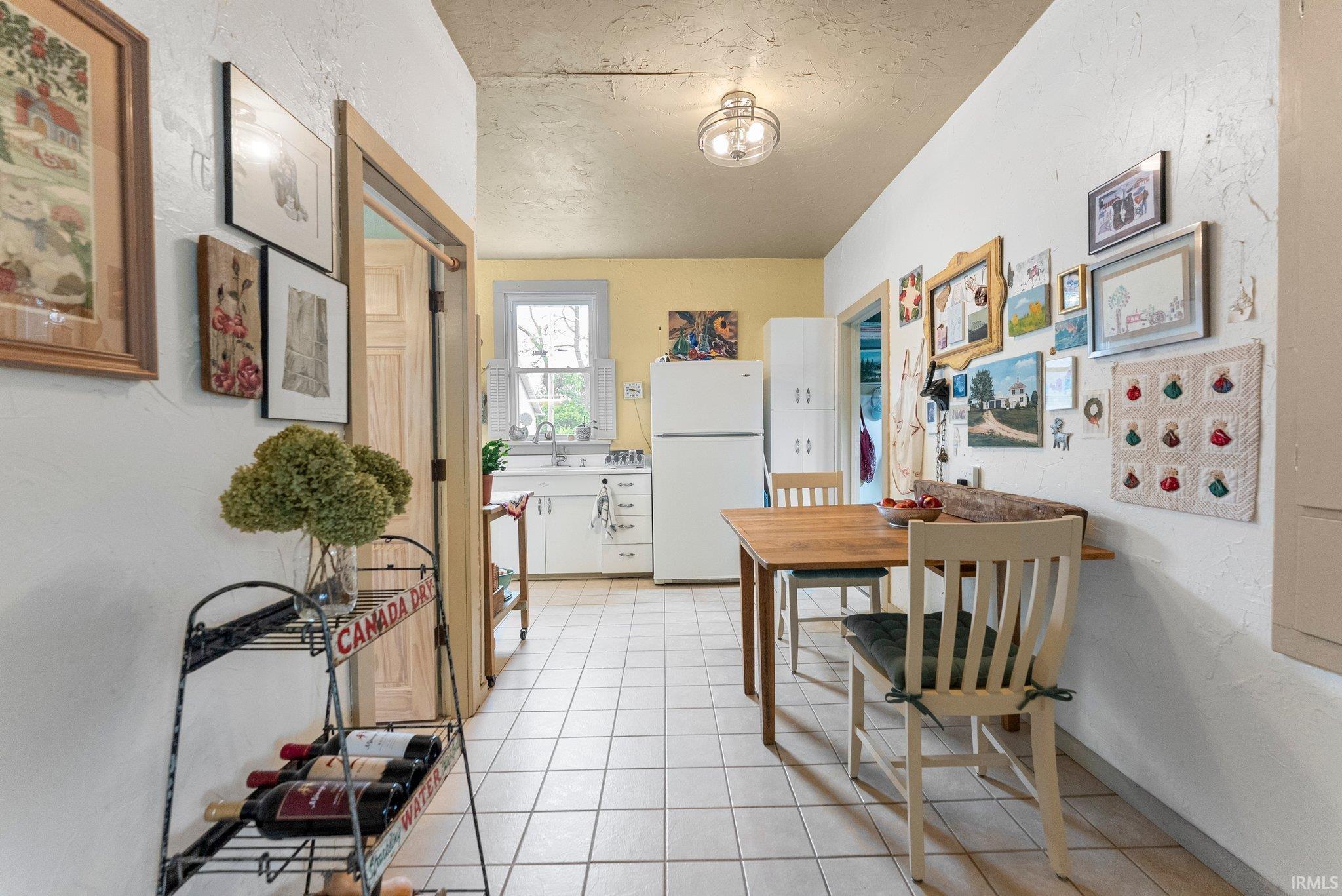 Photo 10 of 1712 High Street