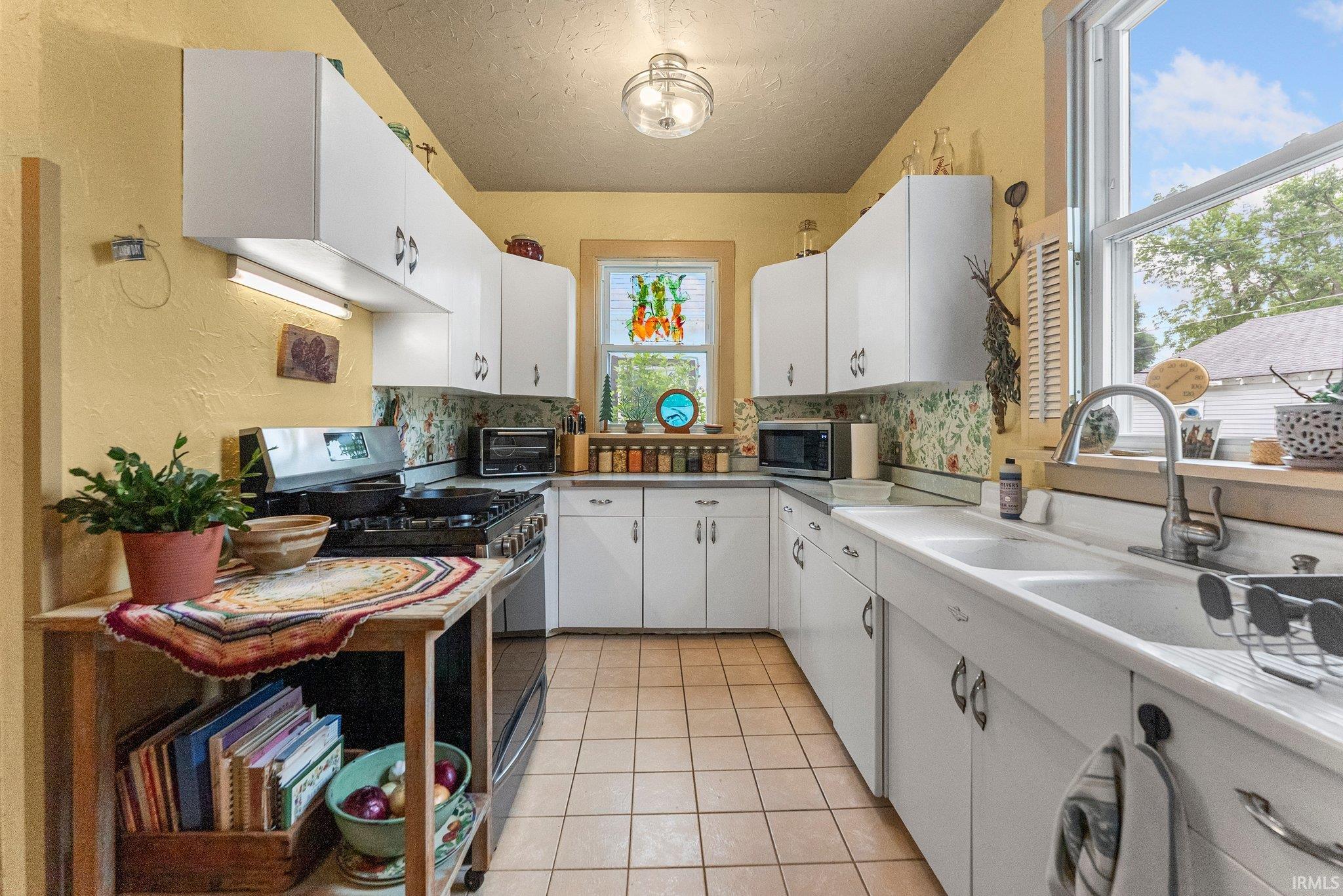 Photo 13 of 1712 High Street