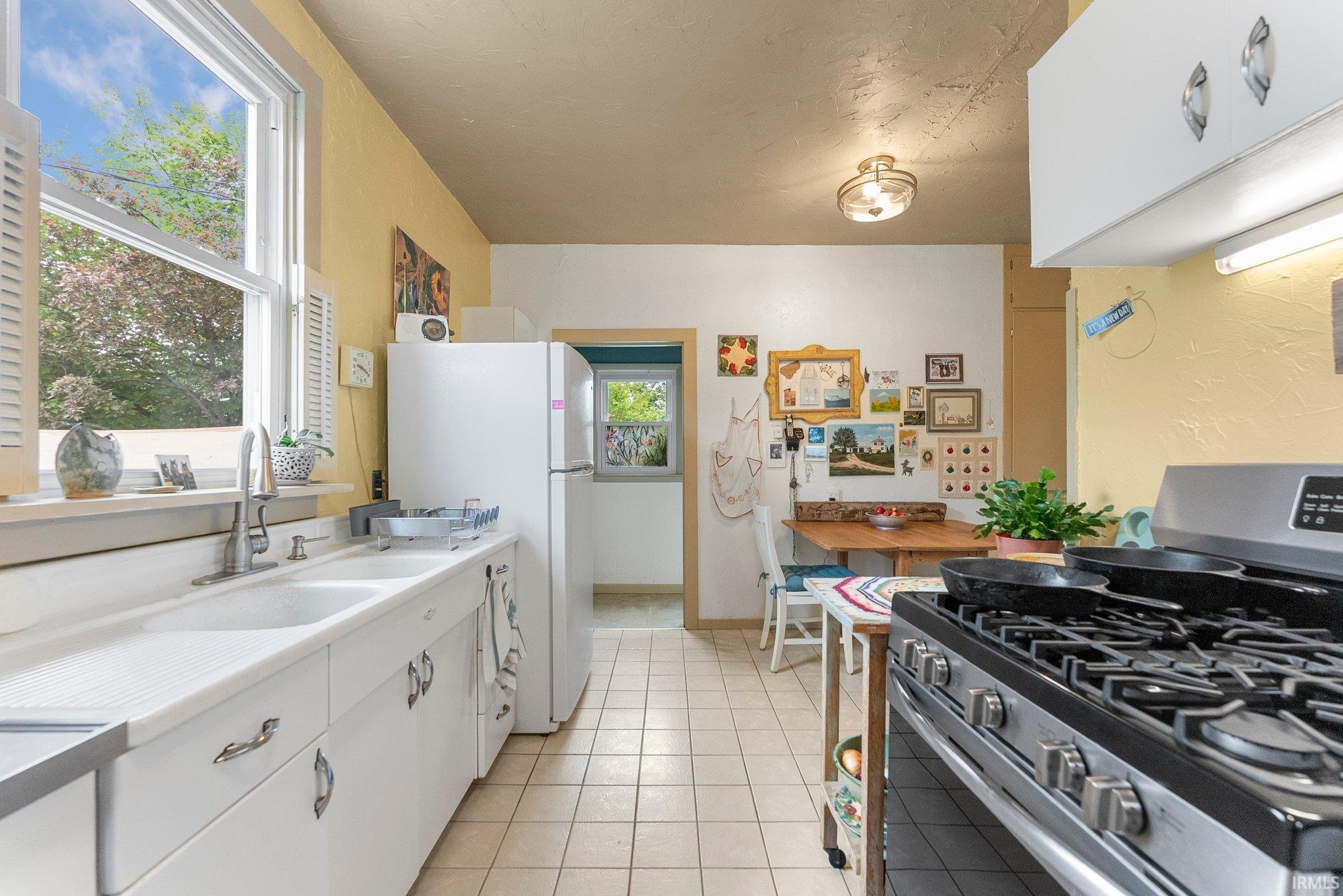 Photo 15 of 1712 High Street