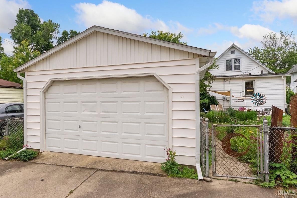 Photo 27 of 1712 High Street