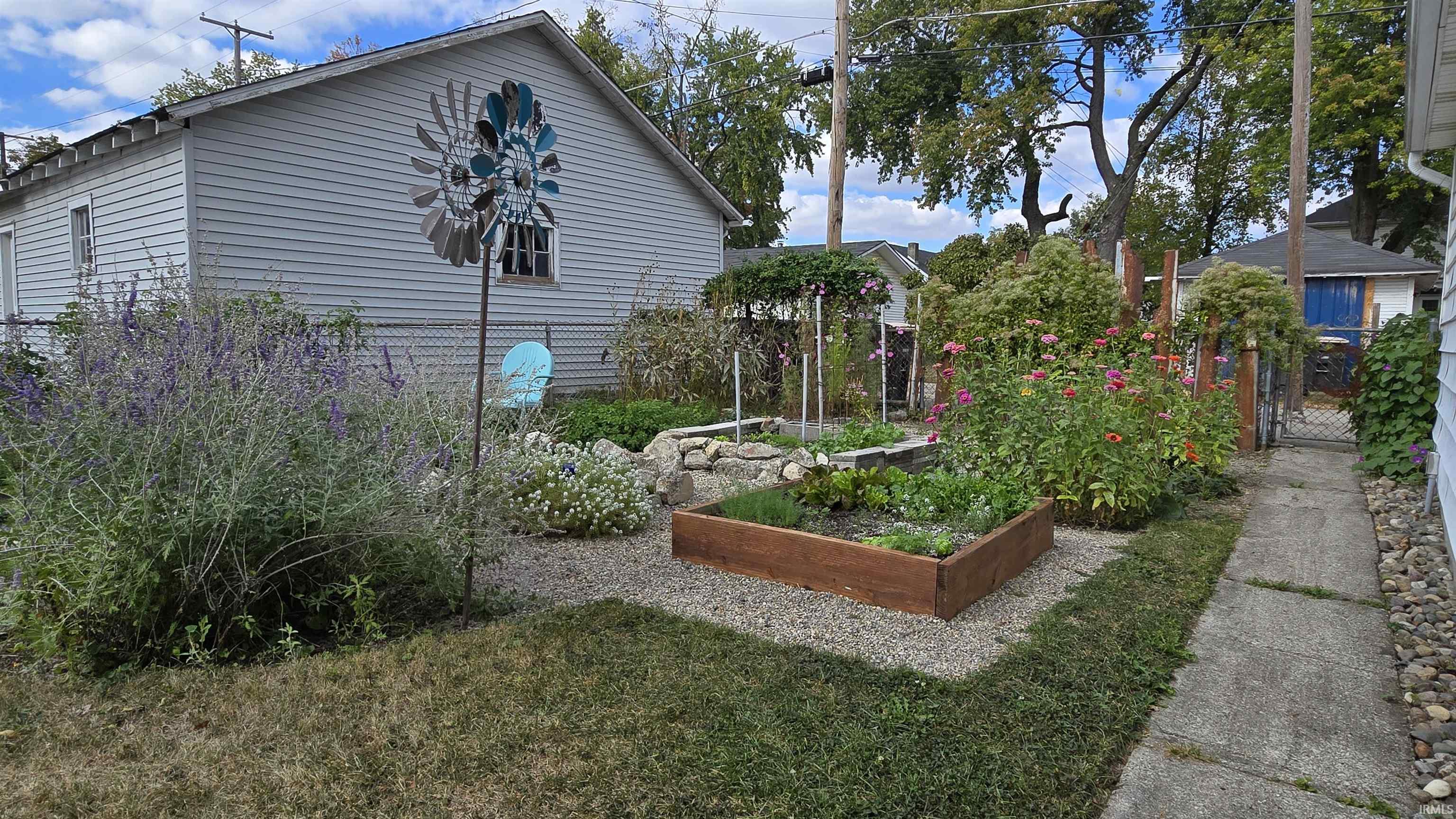 Photo 30 of 1712 High Street