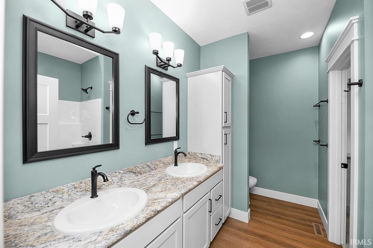 Homes for sale in Goshen, IN | 1910 Newbury Cir, Goshen, IN 46526 | MLS# 202533316