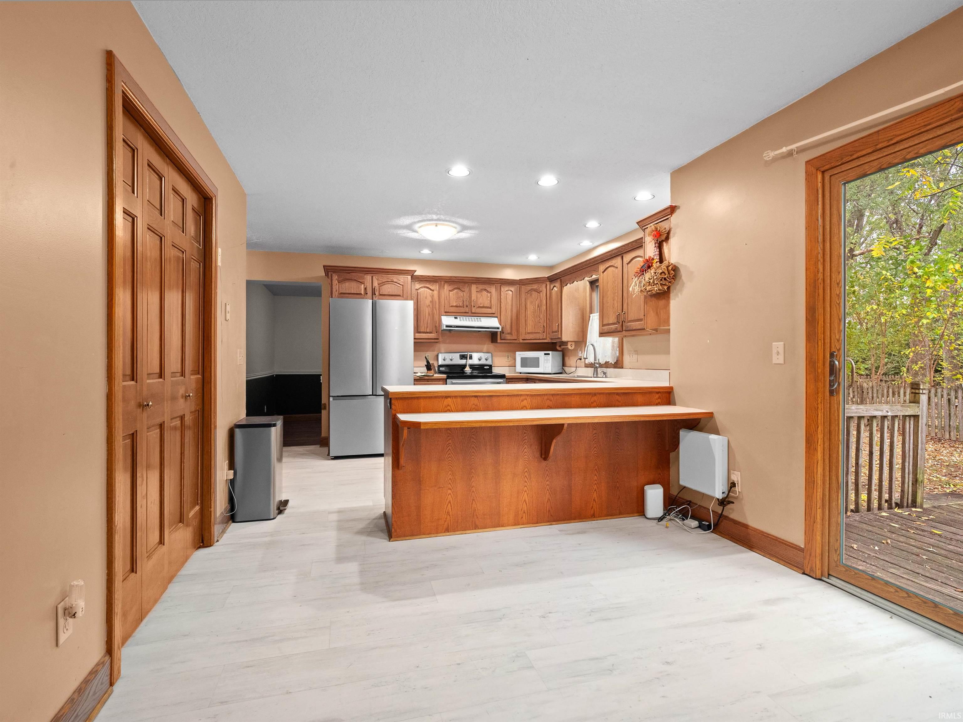 Photo 21 of 6725 Lakewood Court