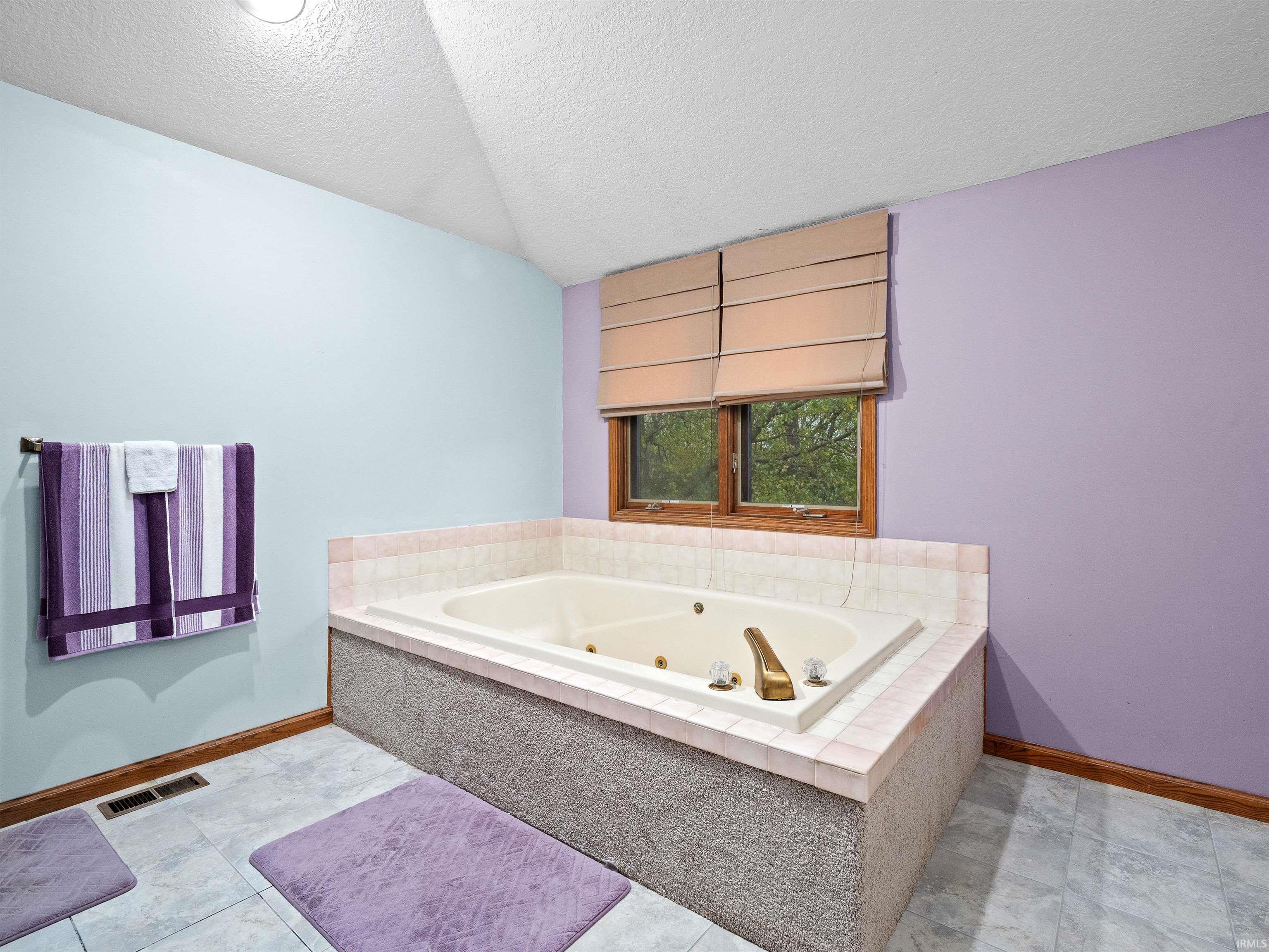 Photo 7 of 6725 Lakewood Court