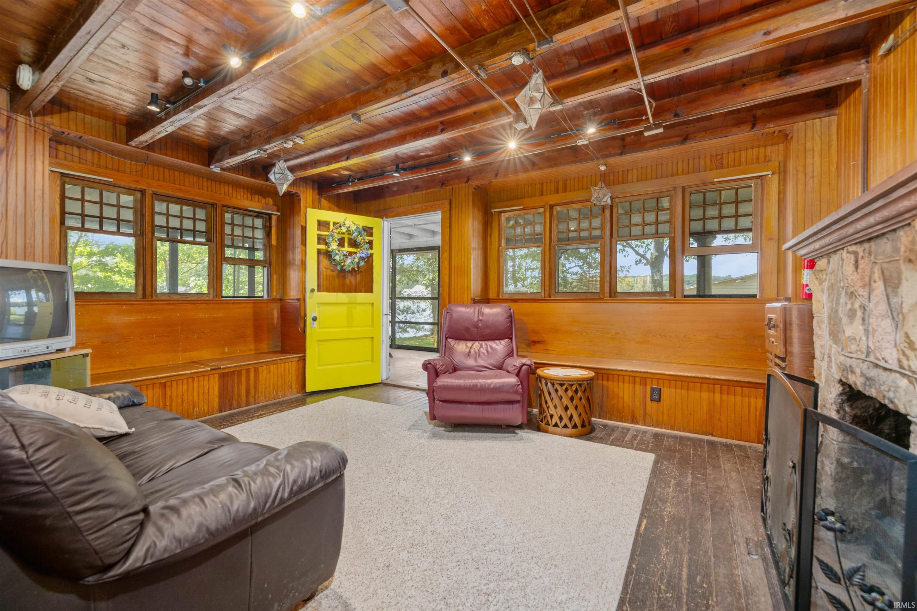 Photo 14 of 877 Harbor Court