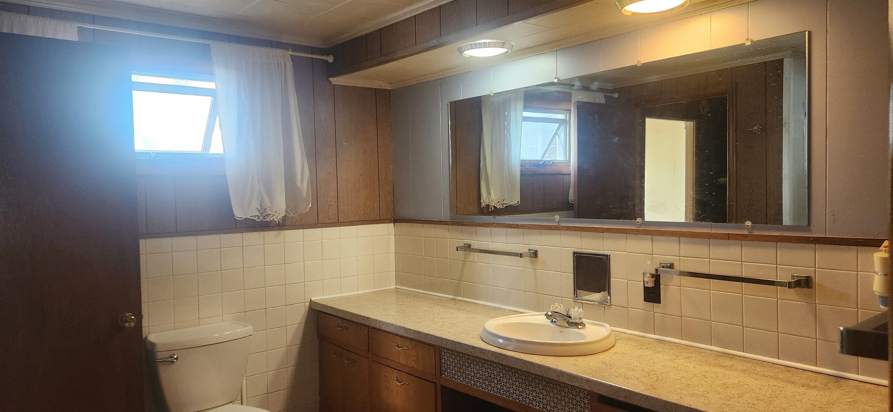 Photo 10 of 311 S Superior St