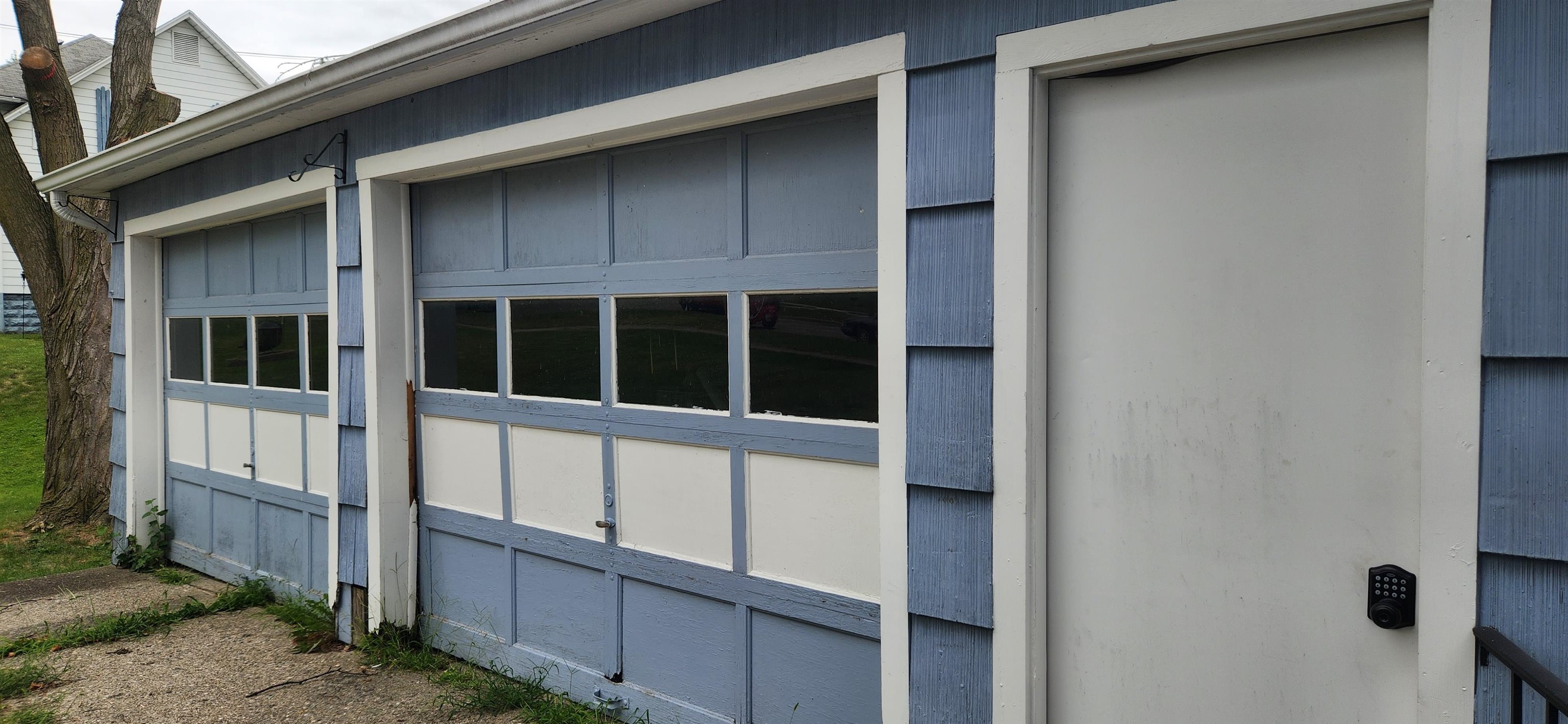 Photo 32 of 311 S Superior St