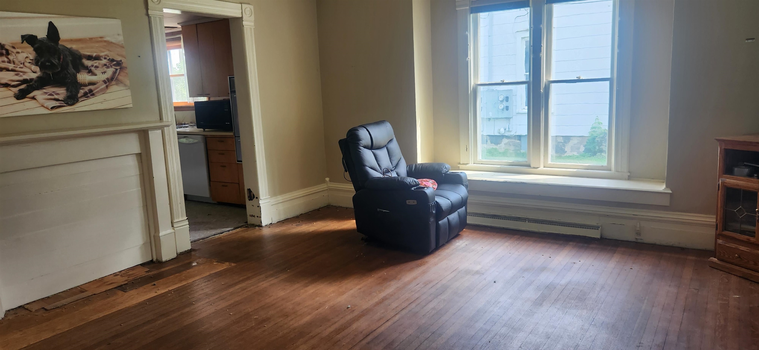 Photo 4 of 311 S Superior St