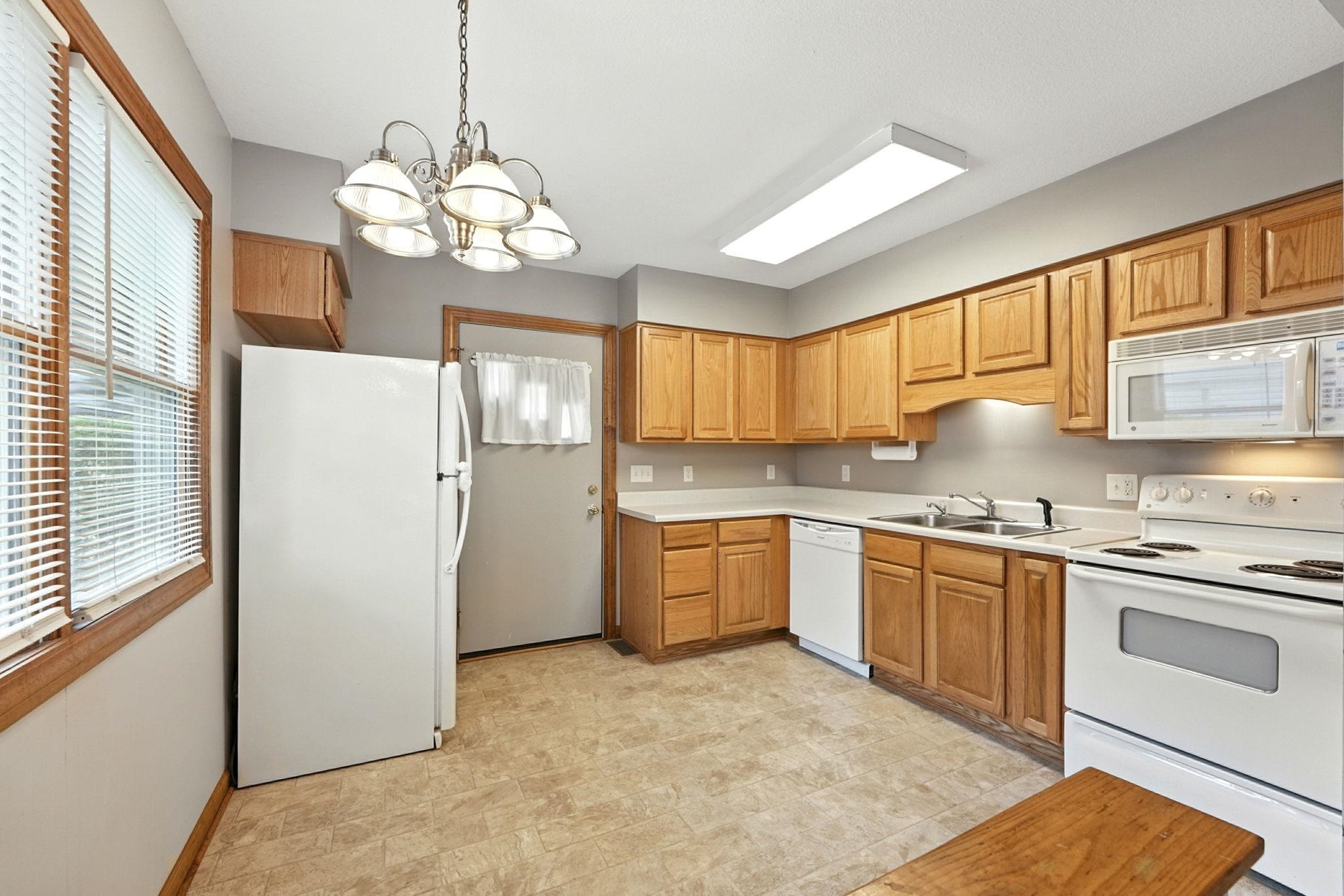 Photo 12 of 1700 E Linker Road