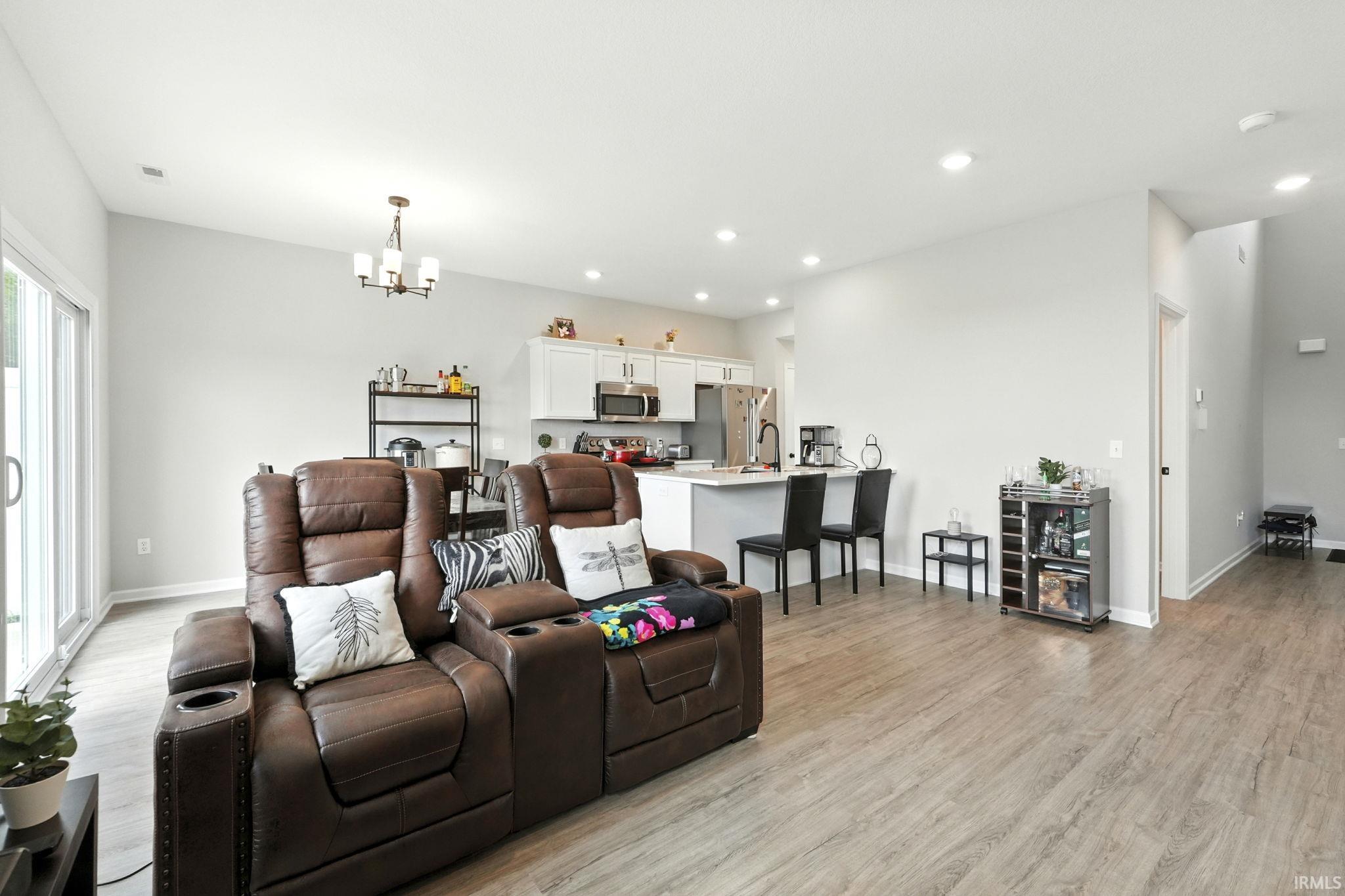 Photo 5 of 1303 N West Hamilton Road