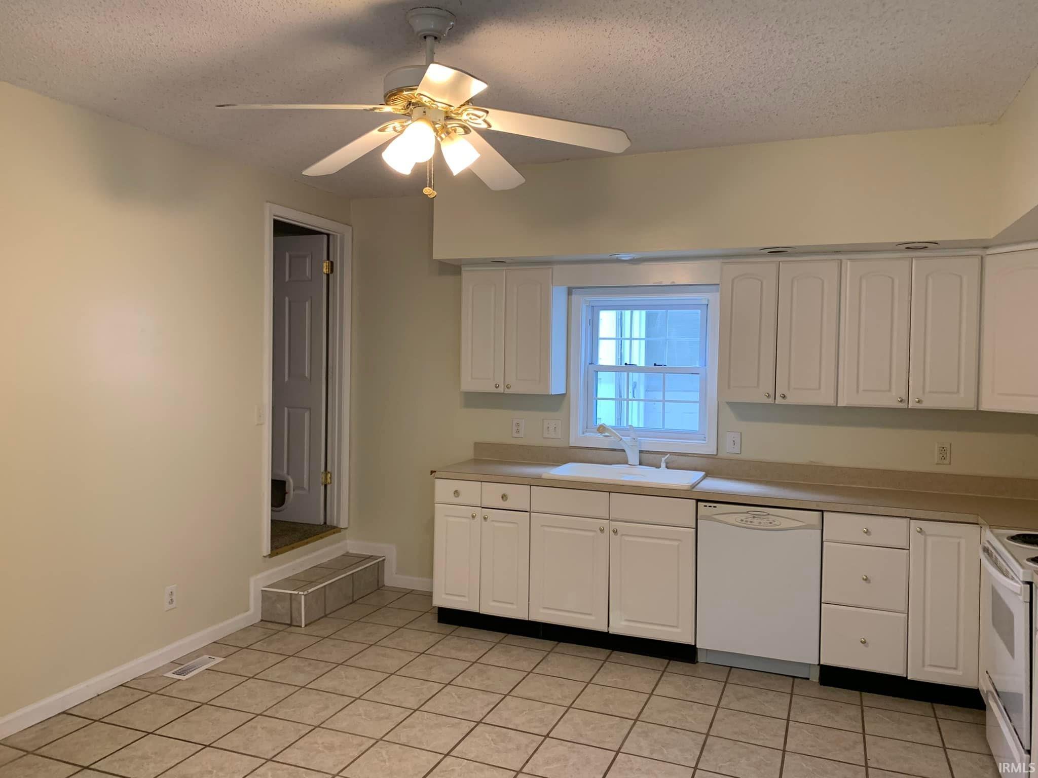 Homes for sale in Evansville, IN | 210 E Maryland St, Evansville, IN 47711 | MLS# 202533486