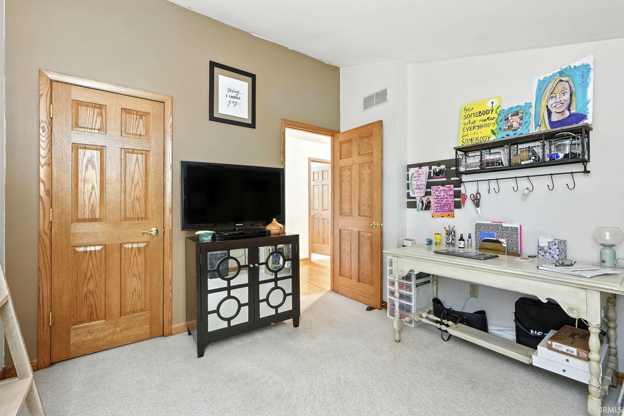 Photo 13 of 1716 Traders Crossing