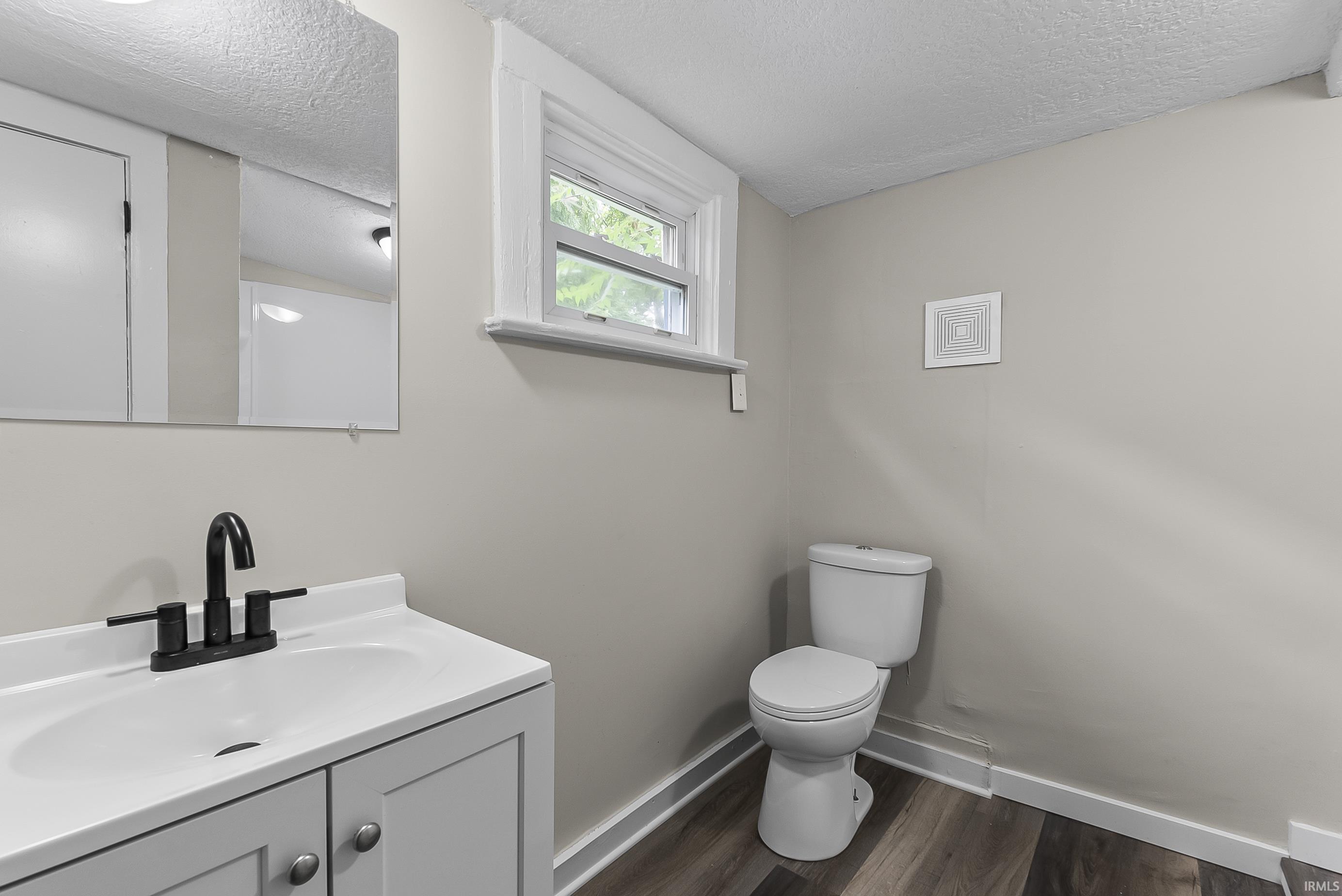 Photo 17 of 1767 Hale Avenue