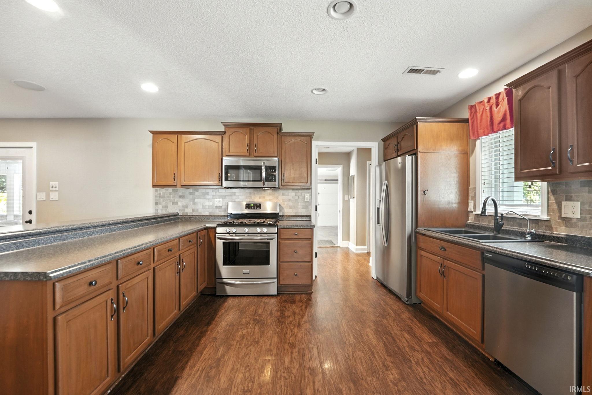 Photo 9 of 12707 Elsworth Street