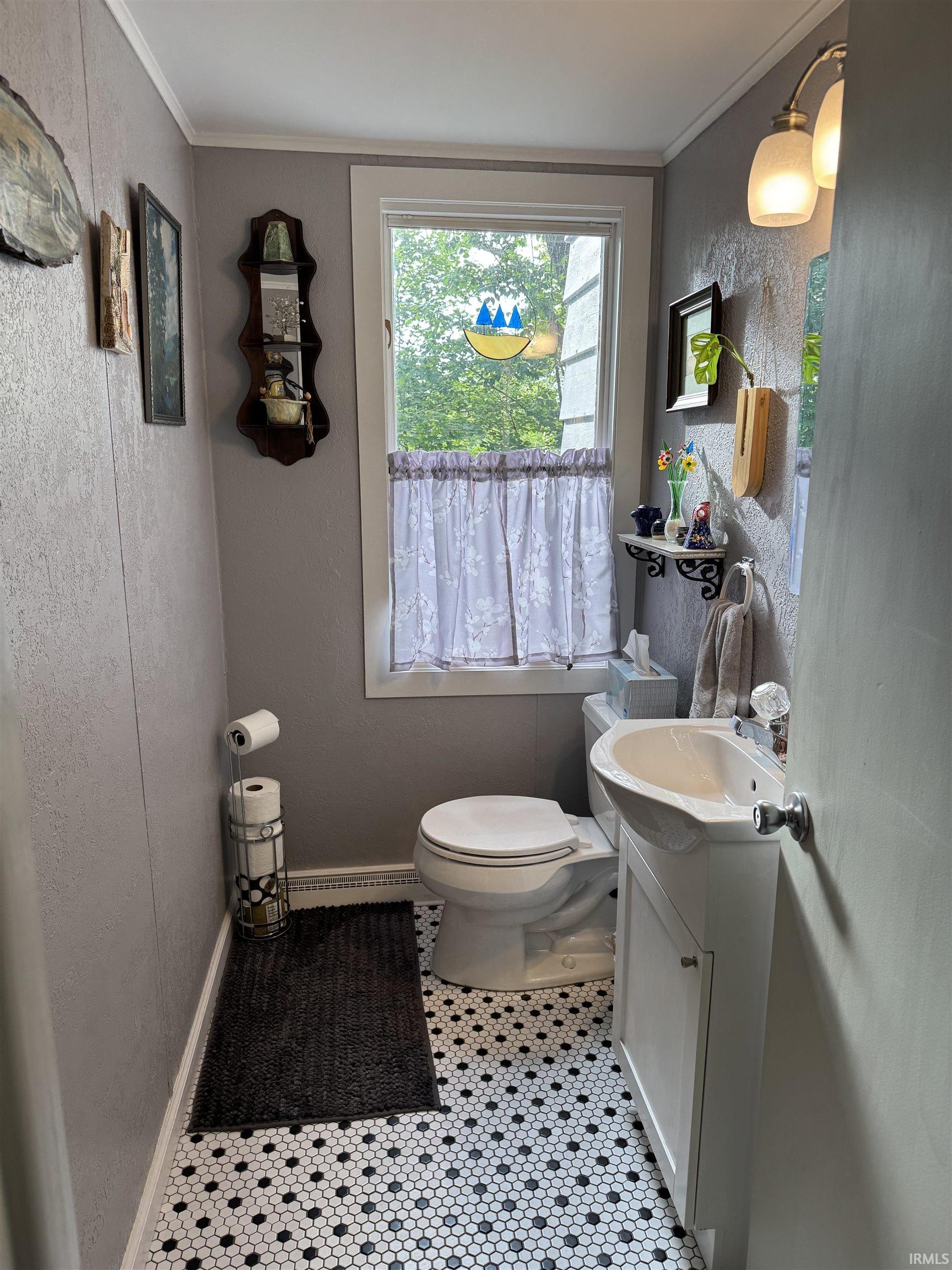 Photo 12 of 459 E Hill Street