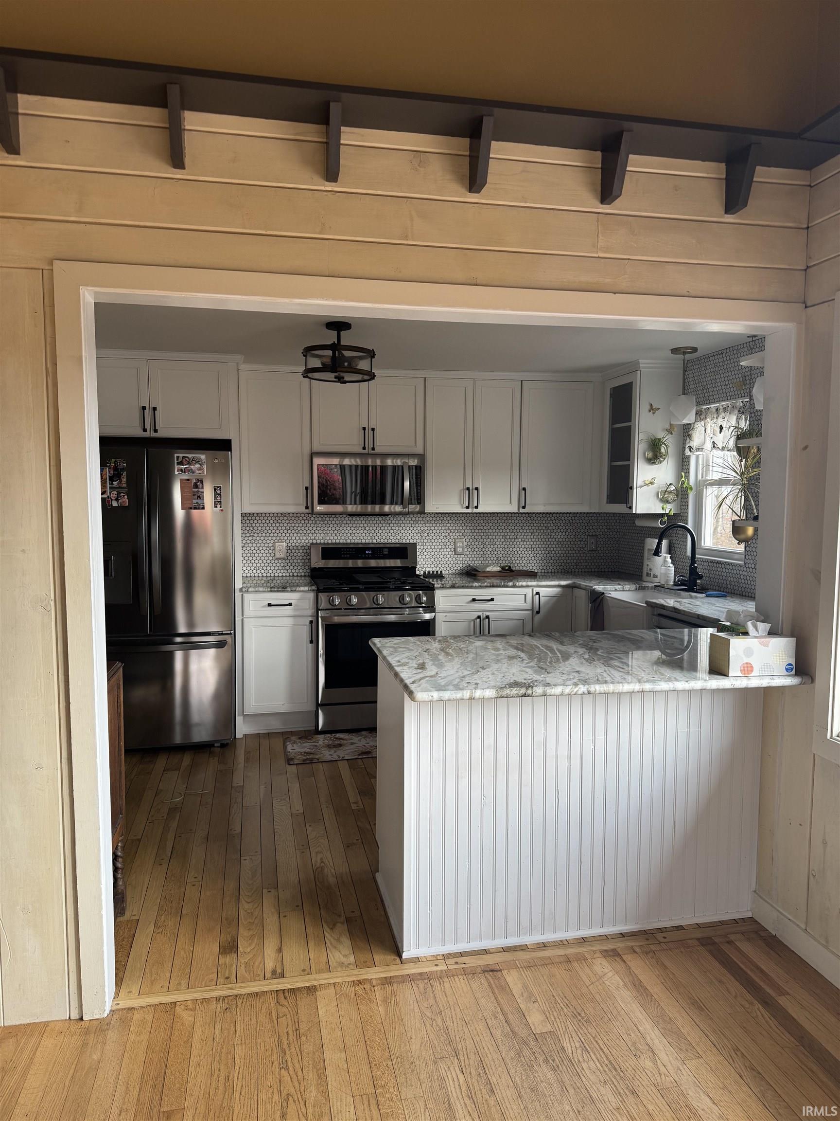 Photo 15 of 459 E Hill Street