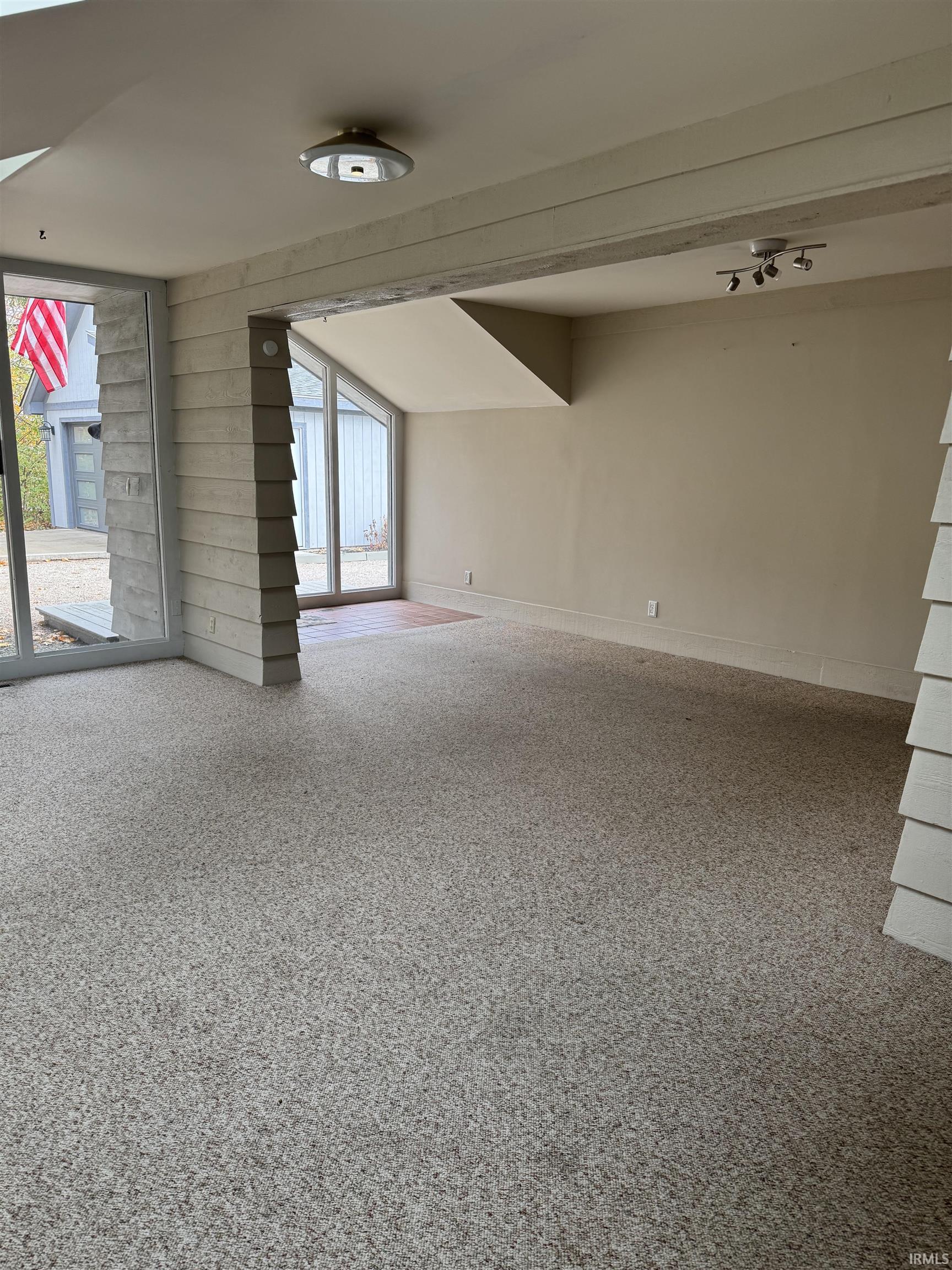 Photo 6 of 459 E Hill Street