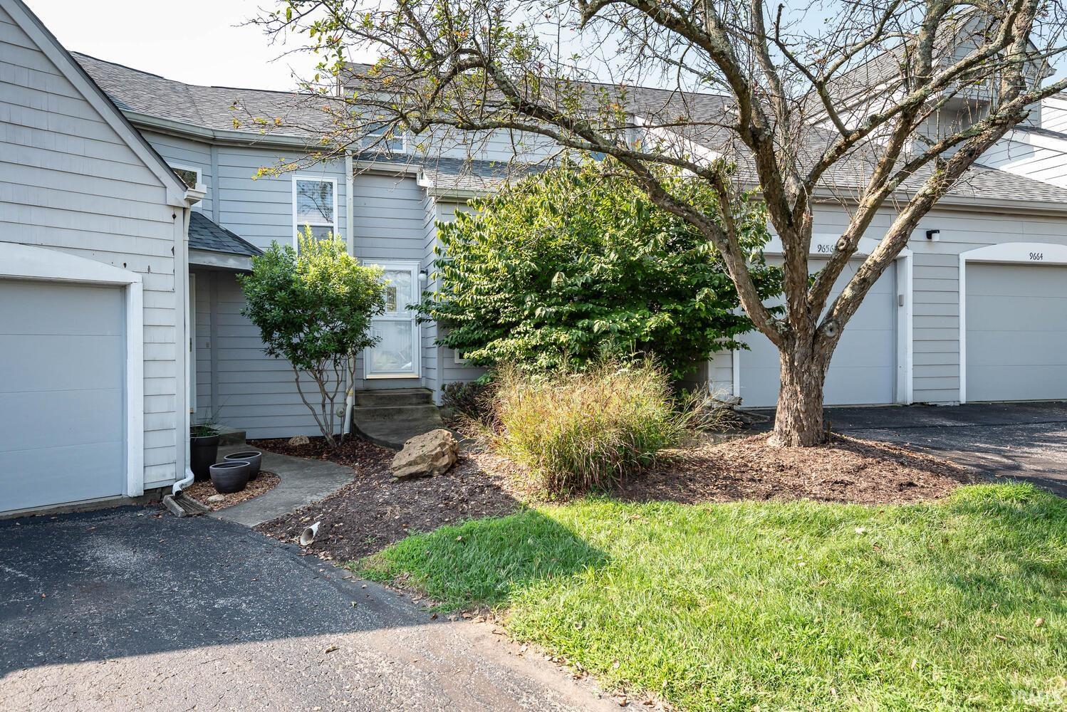 Homes for sale in Bloomington, IN | 9656 S Bay Pointe Unit 74 Ct, Bloomington, IN 47401 | MLS# 202533928