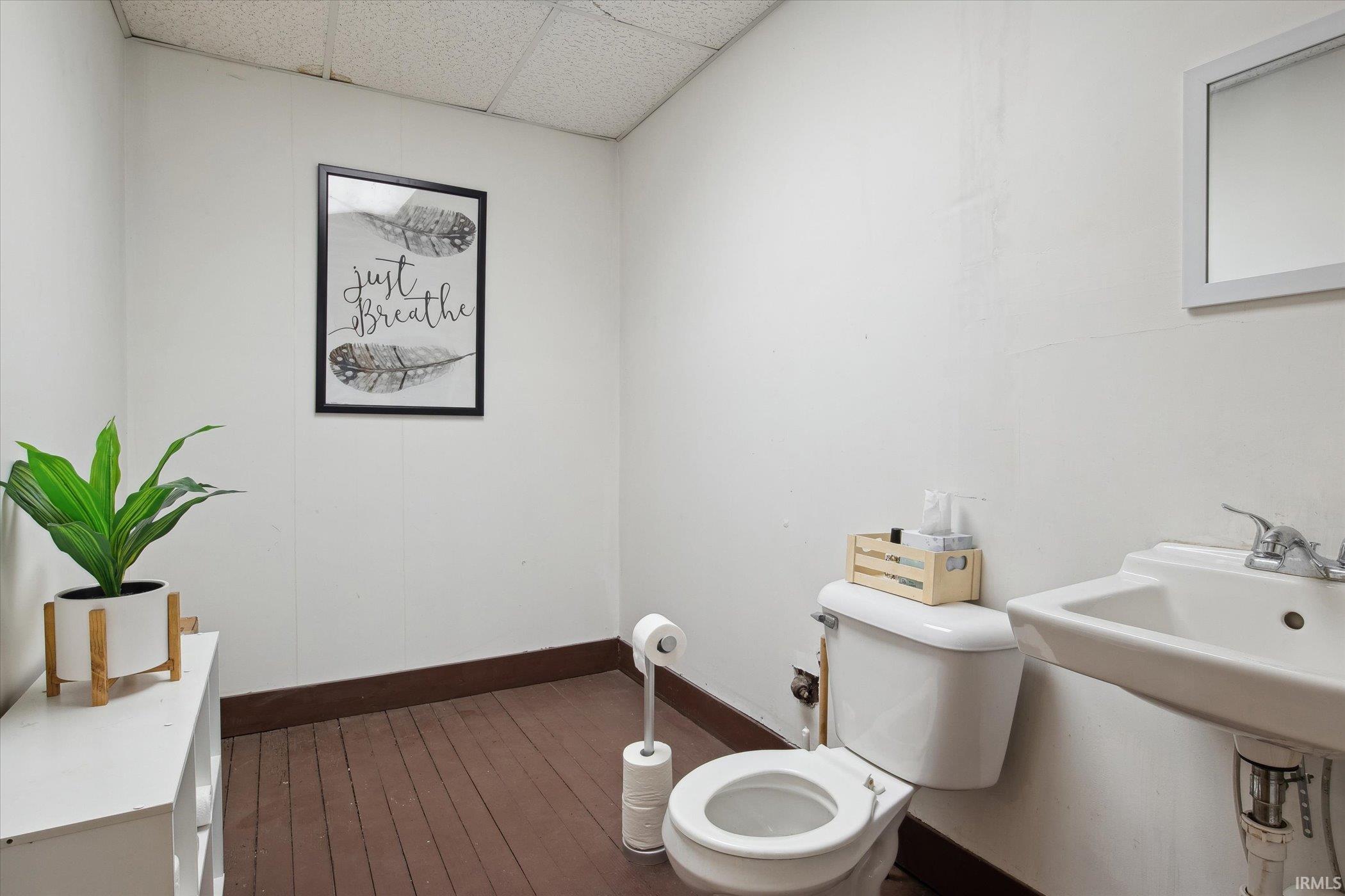 Photo 14 of 117 W Washington Street