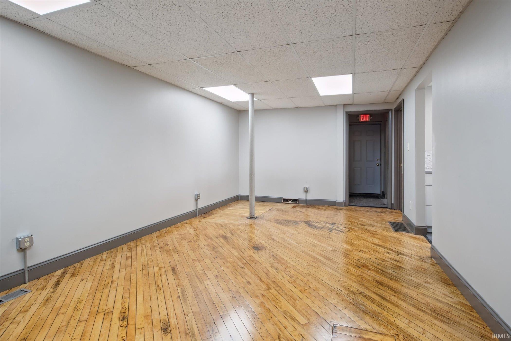 Photo 4 of 117 W Washington Street