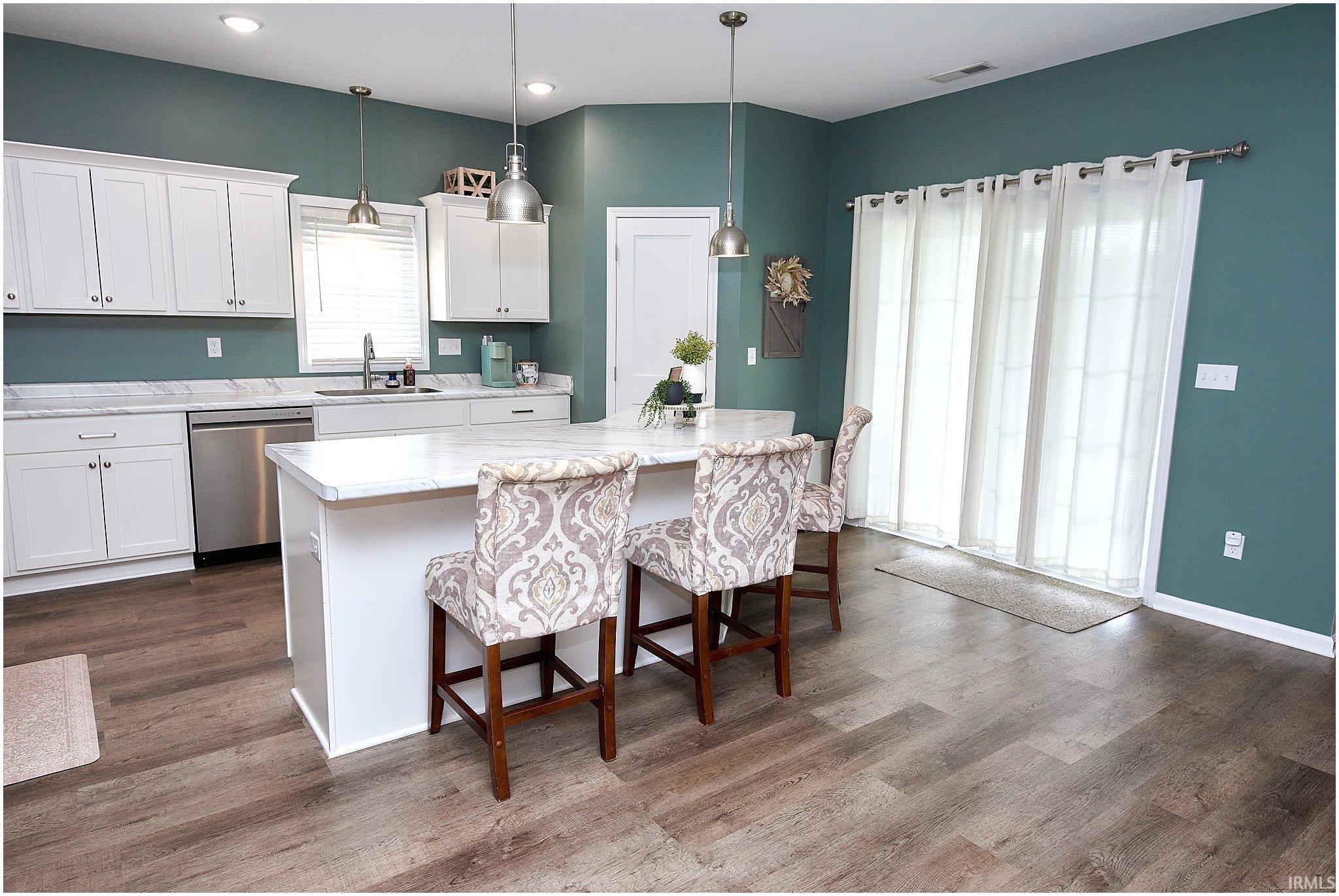 Photo 10 of 1018 W Water Street