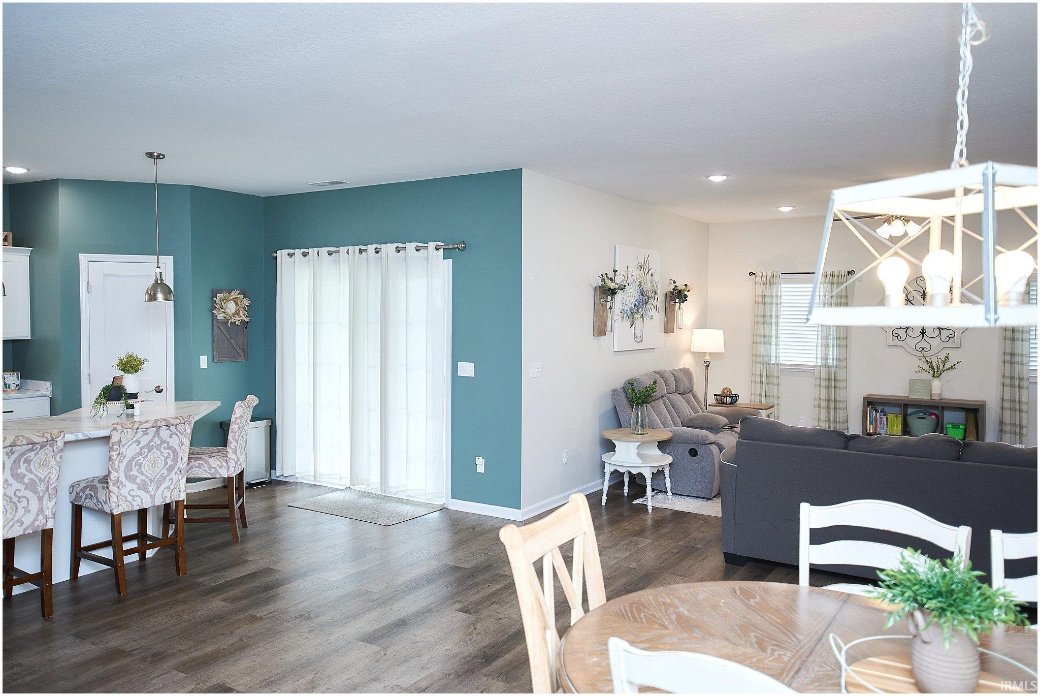 Photo 6 of 1018 W Water Street