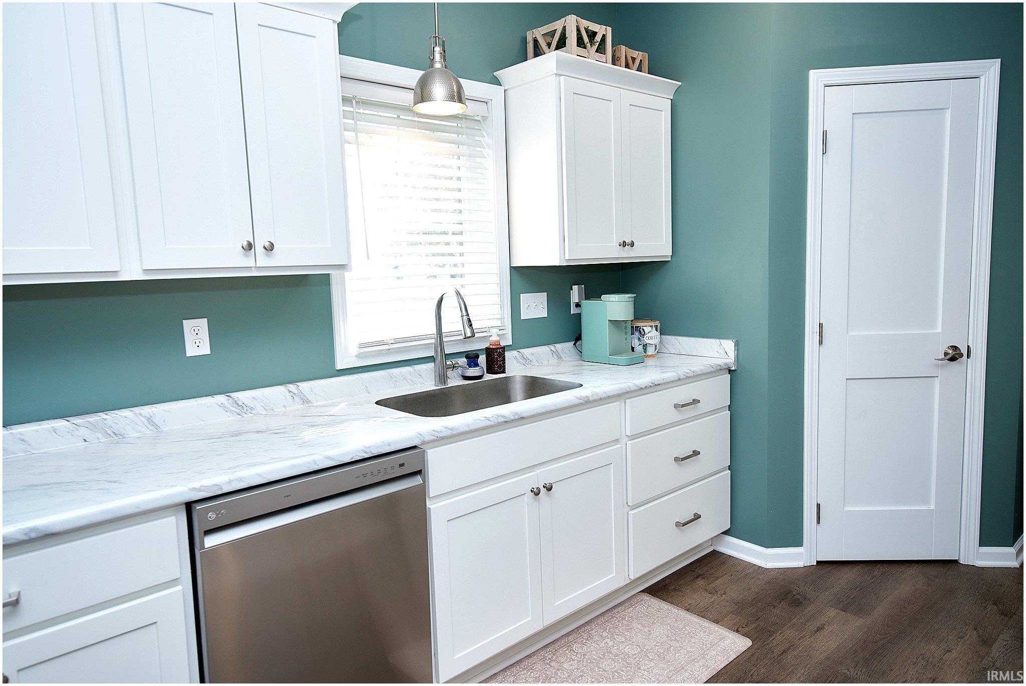 Photo 9 of 1018 W Water Street