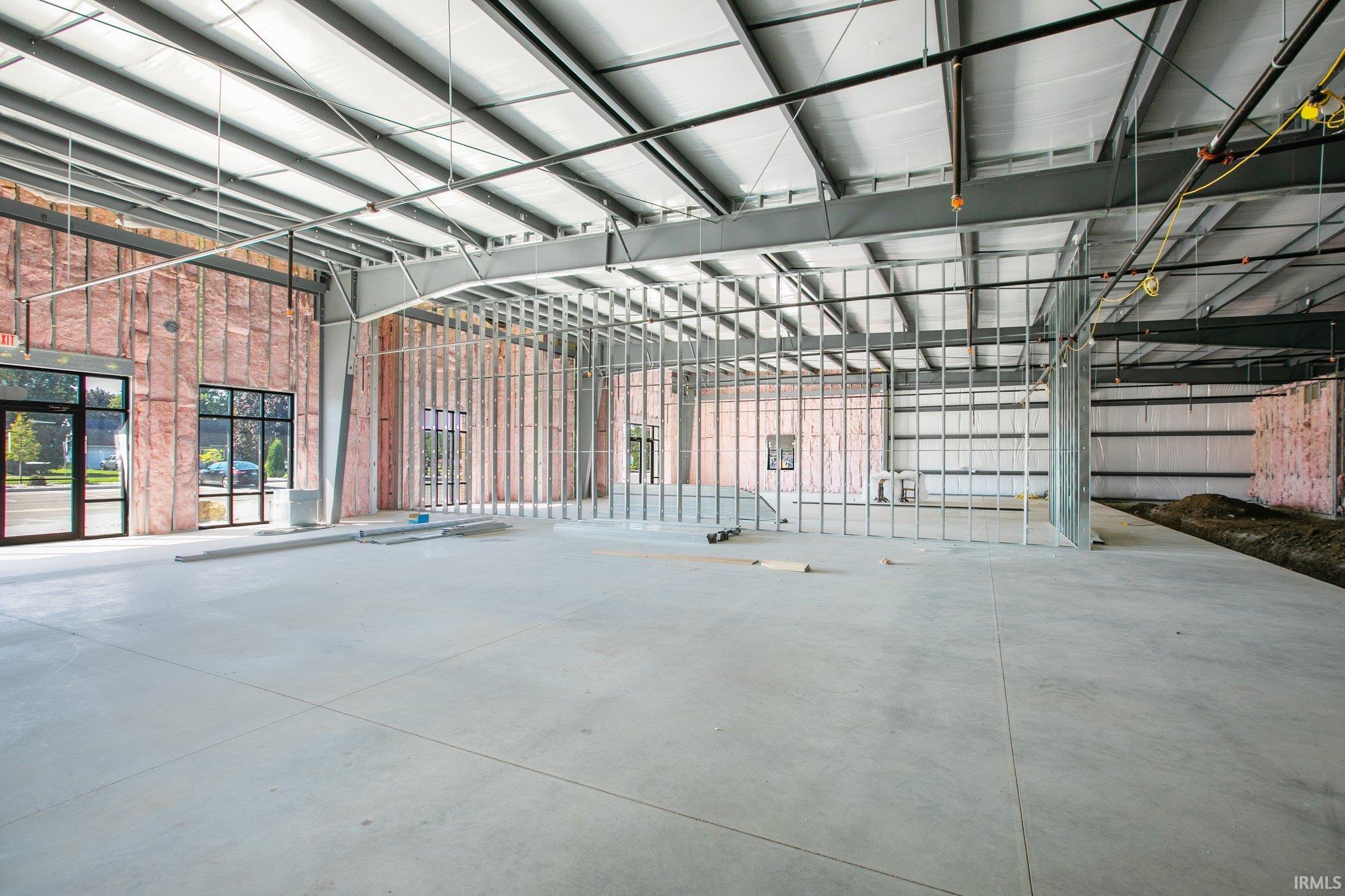 Photo 3 of 1021 E Kercher Road