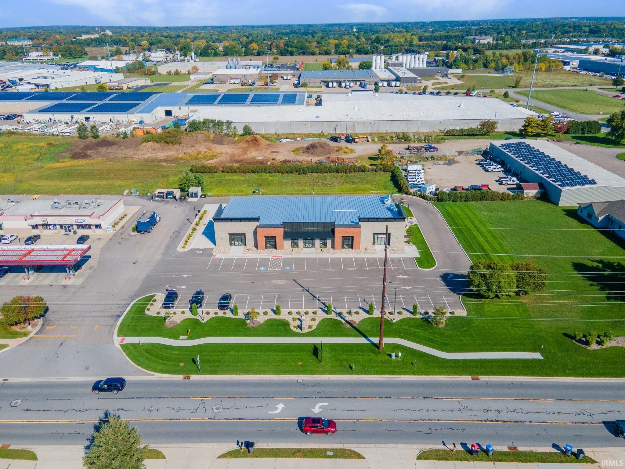 Photo 5 of 1021 E Kercher Road