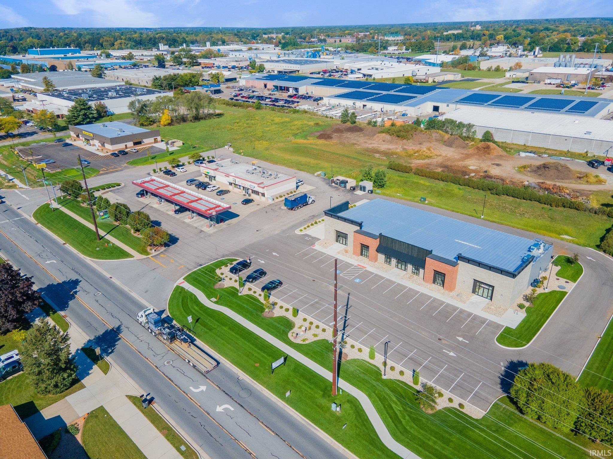 Photo 7 of 1021 E Kercher Road