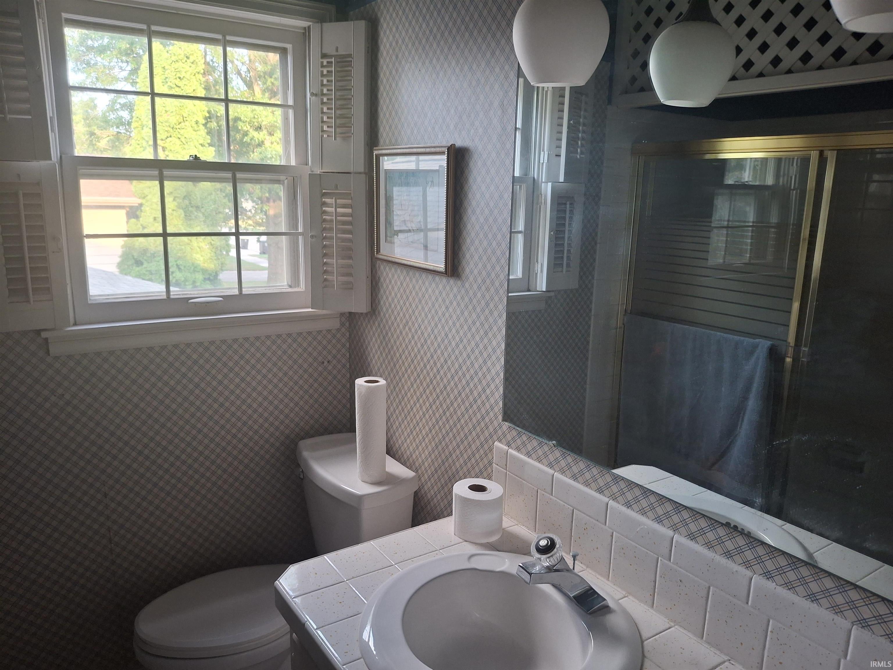 Photo 28 of 2817 Whitegate Drive