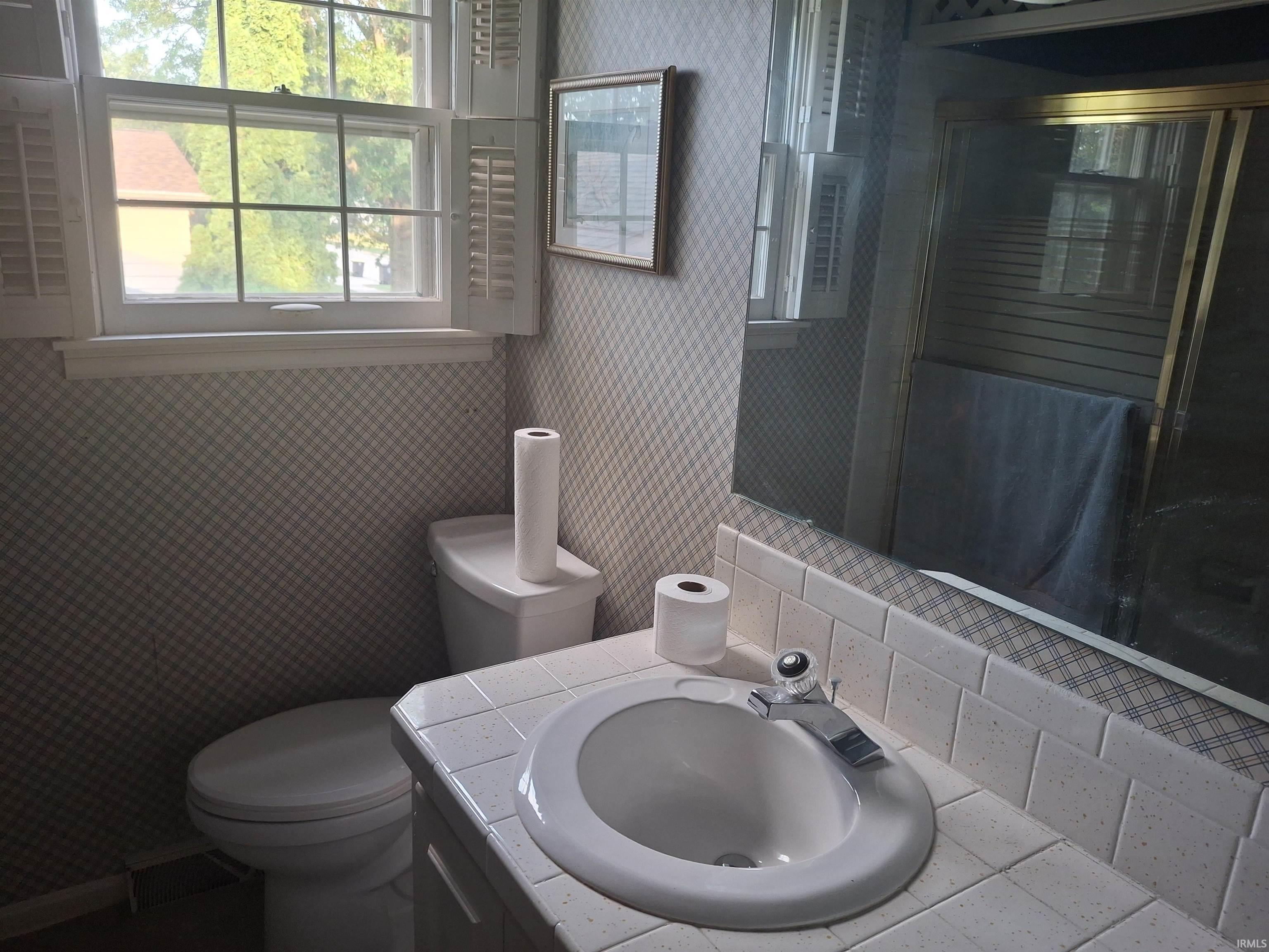 Photo 29 of 2817 Whitegate Drive