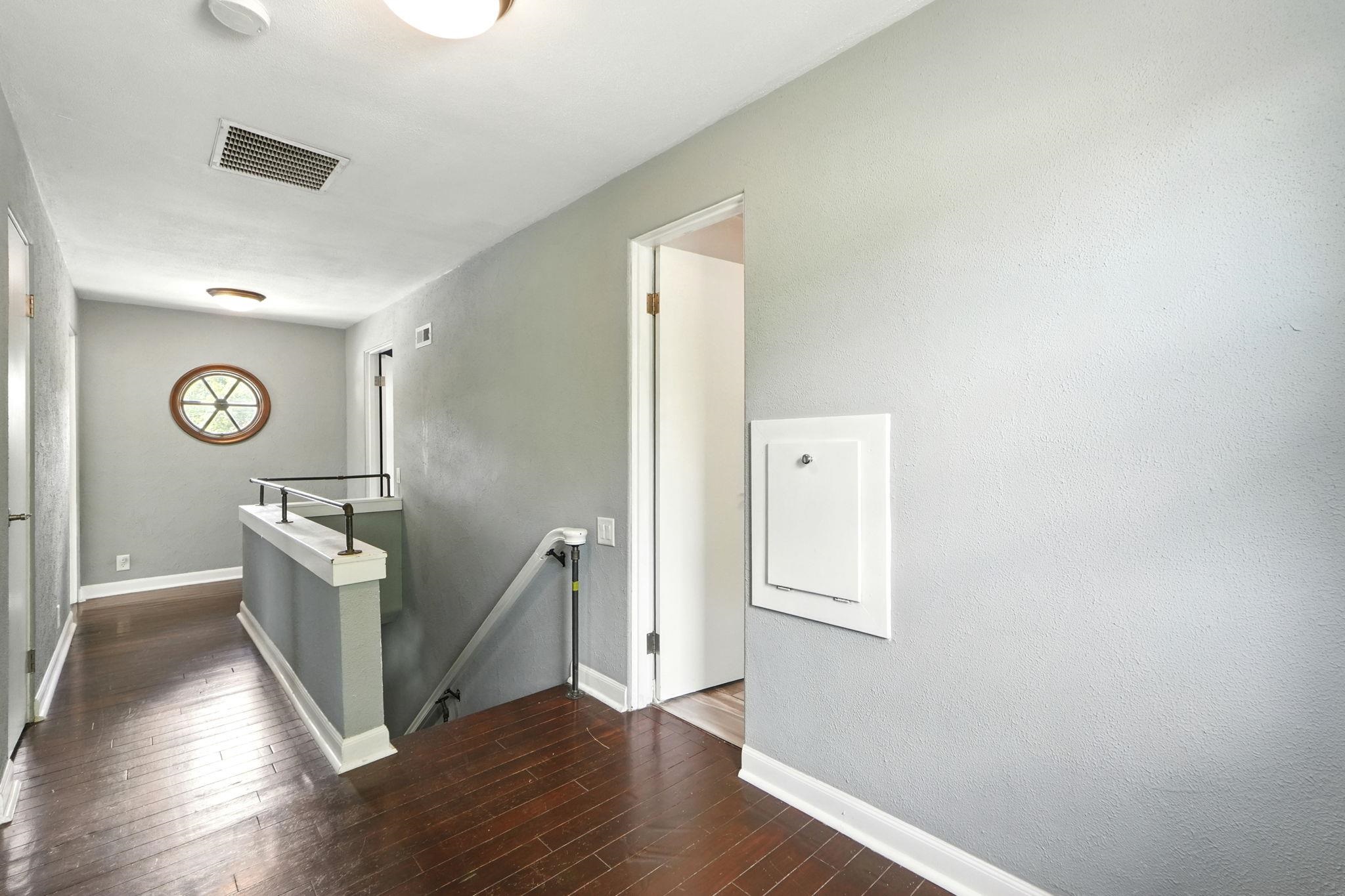 Photo 15 of 312 W Pleasant Street