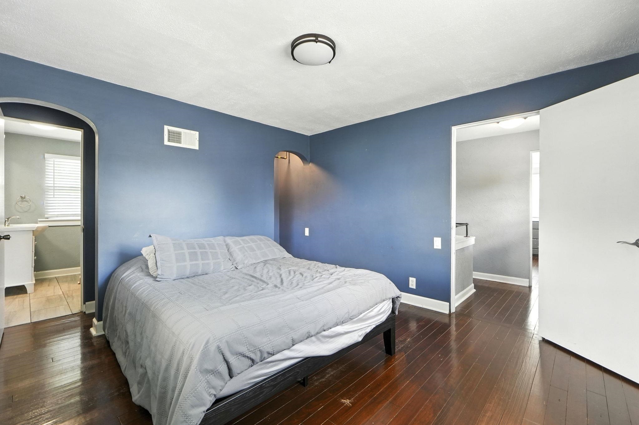 Photo 18 of 312 W Pleasant Street