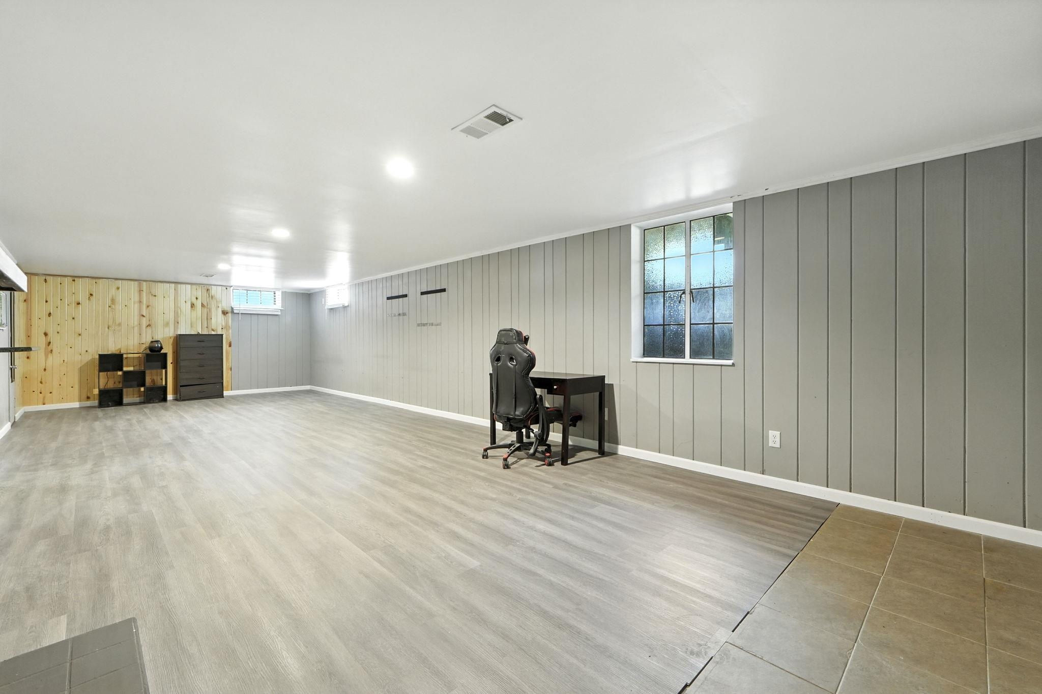 Photo 29 of 312 W Pleasant Street