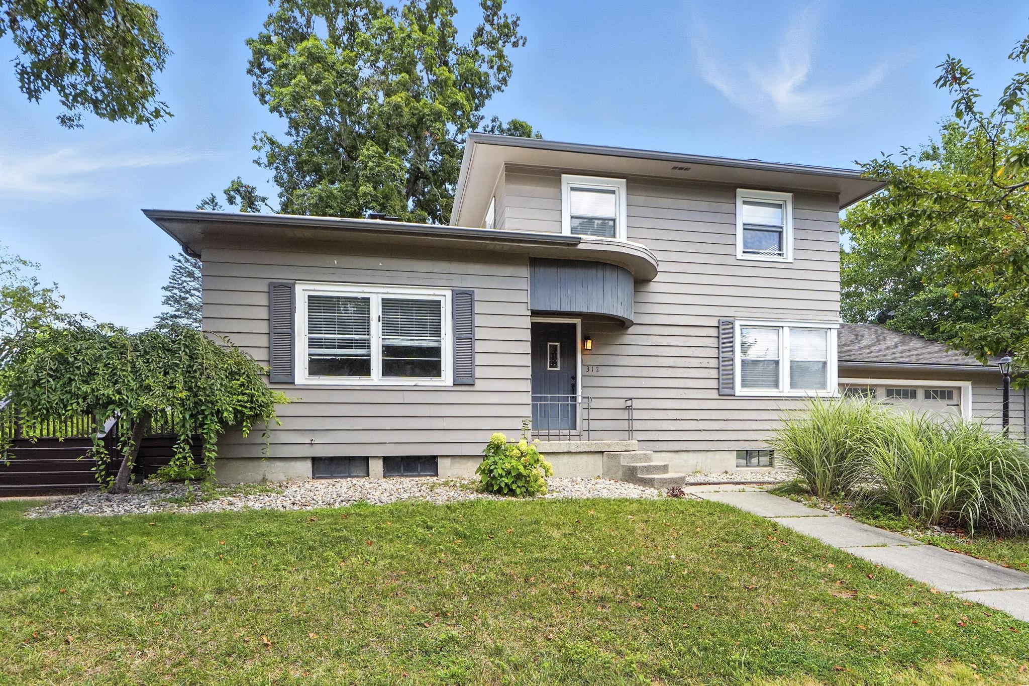 Photo 35 of 312 W Pleasant Street