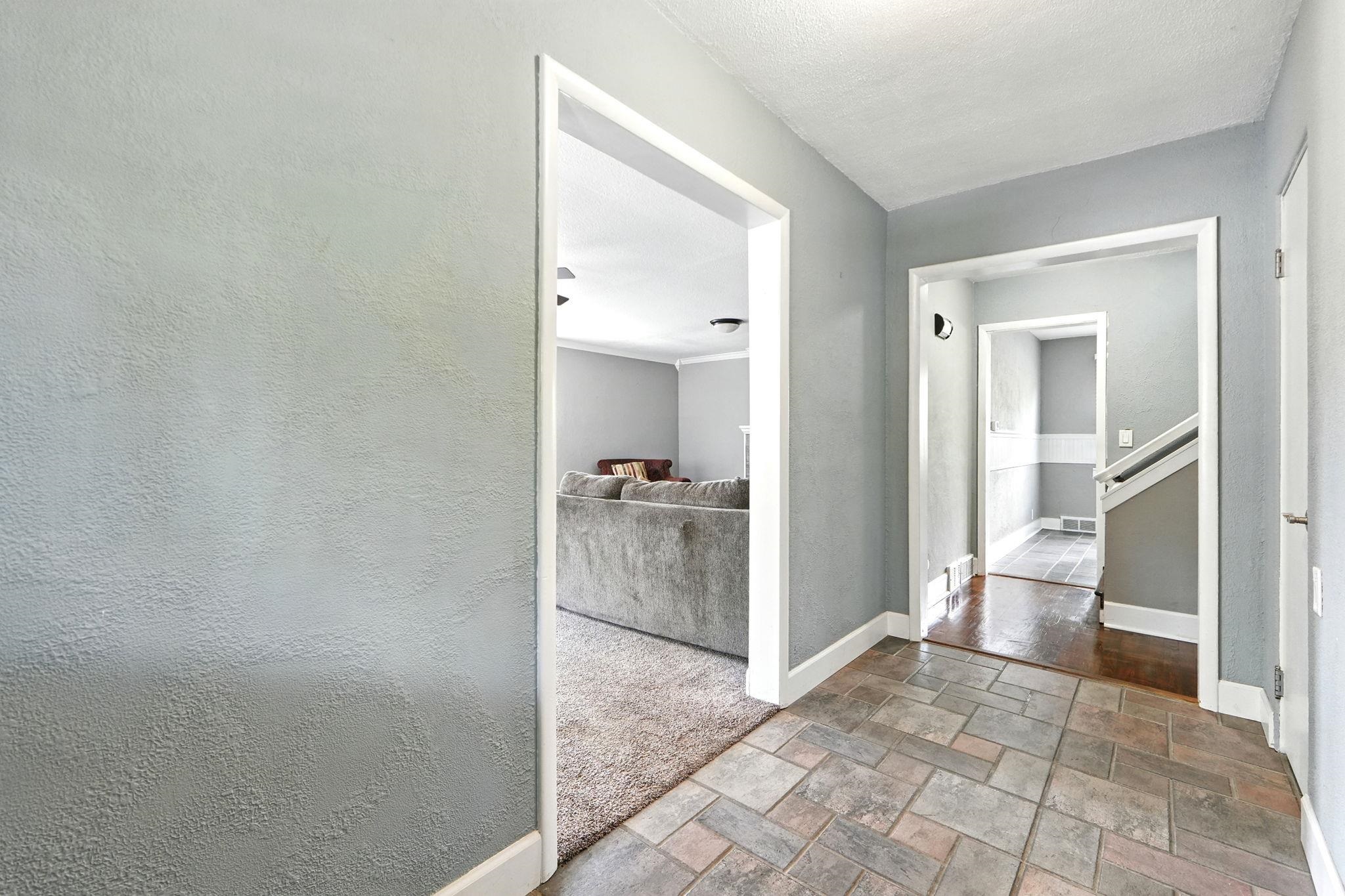 Photo 9 of 312 W Pleasant Street