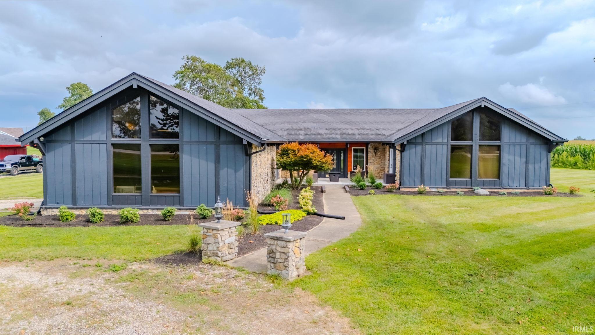 Homes for sale in Fairmount, IN | 10035 S Strawtown Pike, Fairmount, IN 46928 | MLS# 202534064