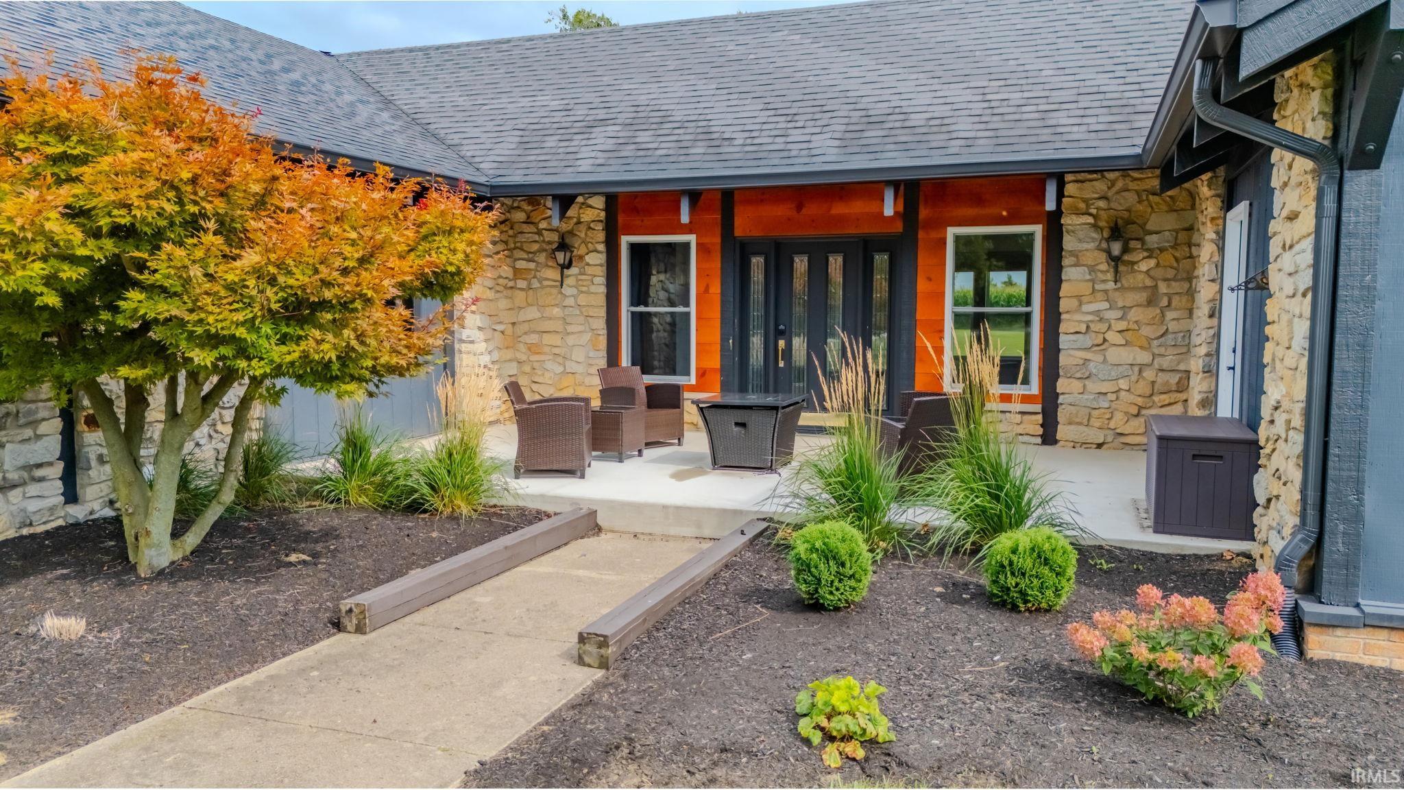 Homes for sale in Fairmount, IN | 10035 S Strawtown Pike, Fairmount, IN 46928 | MLS# 202534064