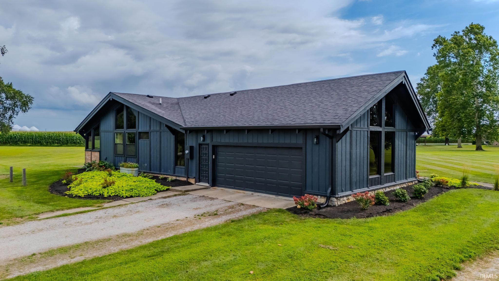 Homes for sale in Fairmount, IN | 10035 S Strawtown Pike, Fairmount, IN 46928 | MLS# 202534064