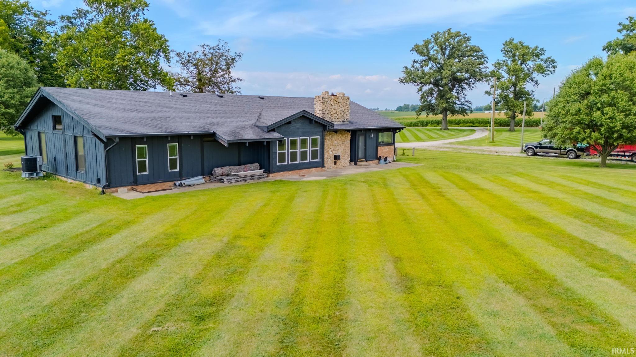 Homes for sale in Fairmount, IN | 10035 S Strawtown Pike, Fairmount, IN 46928 | MLS# 202534064