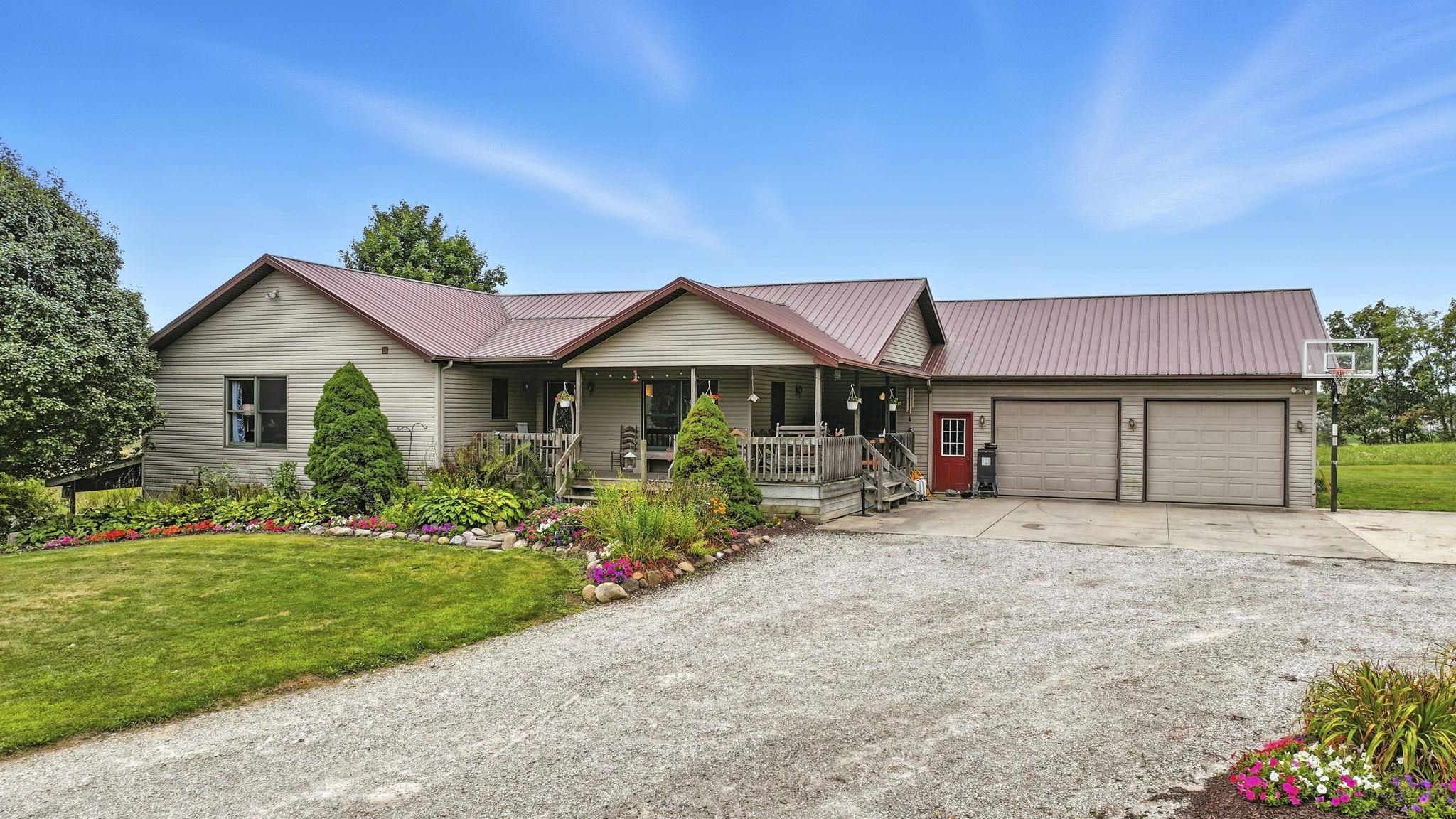 Photo 4 of 3217 E 700 N