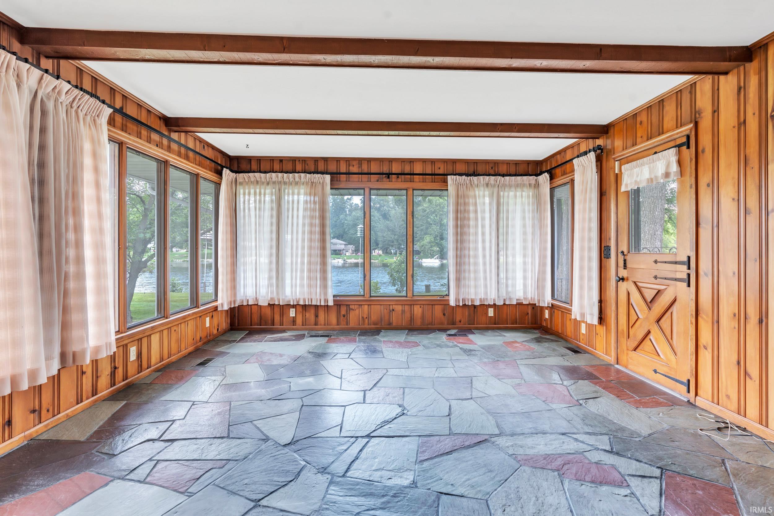 Photo 11 of 705 Wakefield Village Boulevard