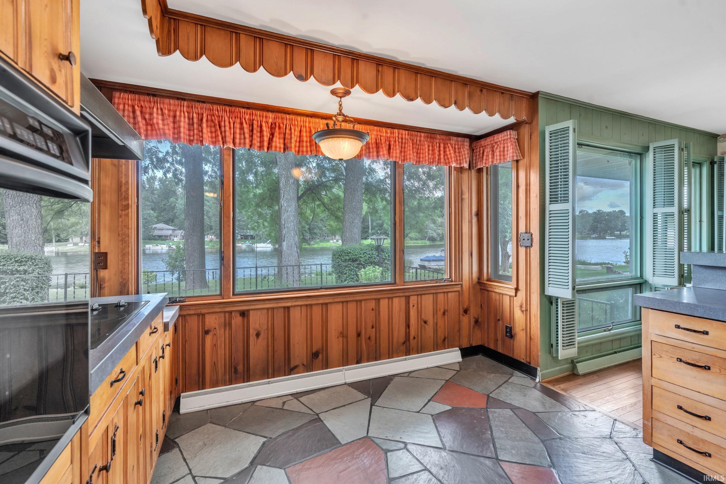 Photo 9 of 705 Wakefield Village Boulevard