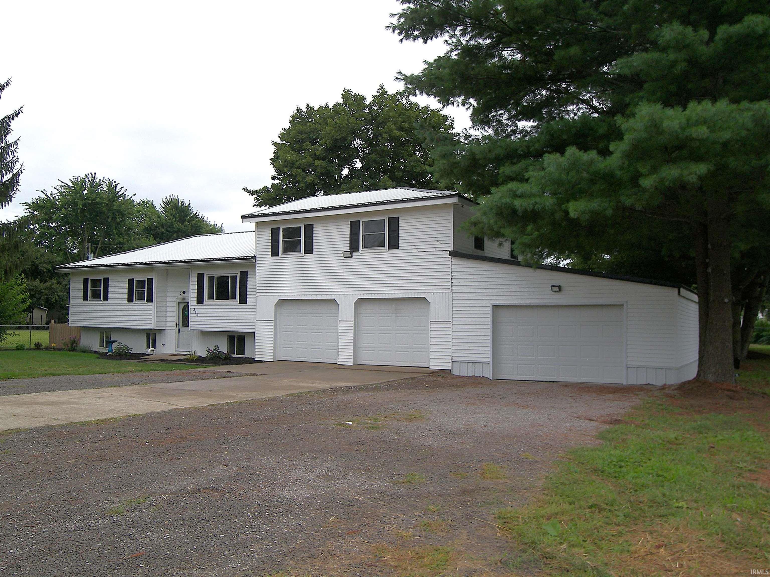 Photo 2 of 316 E Williams Street