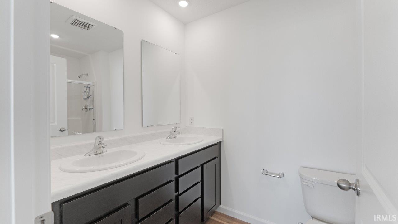 Photo 16 of 1163 Catesby Court