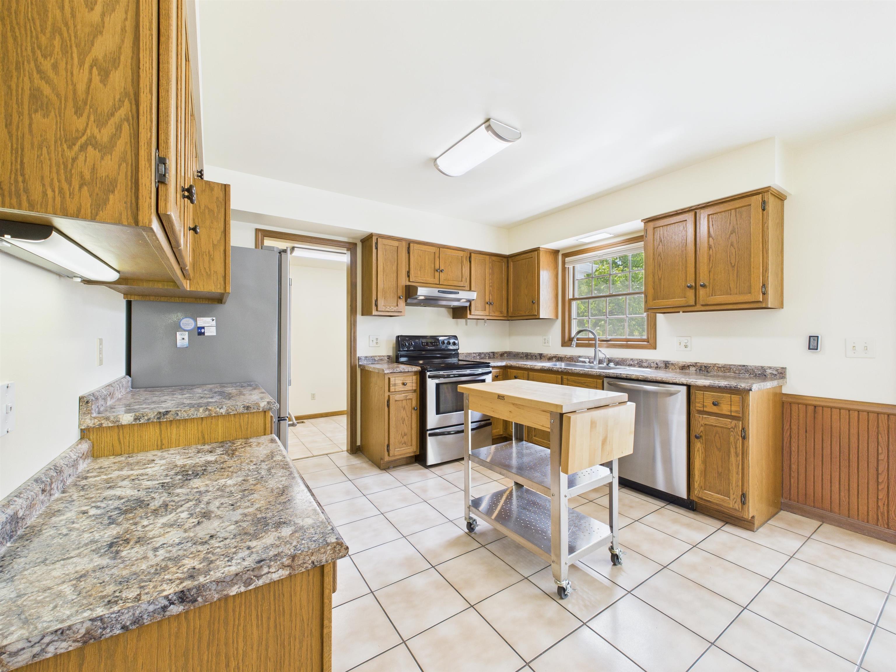 Photo 10 of 37 Northway Drive